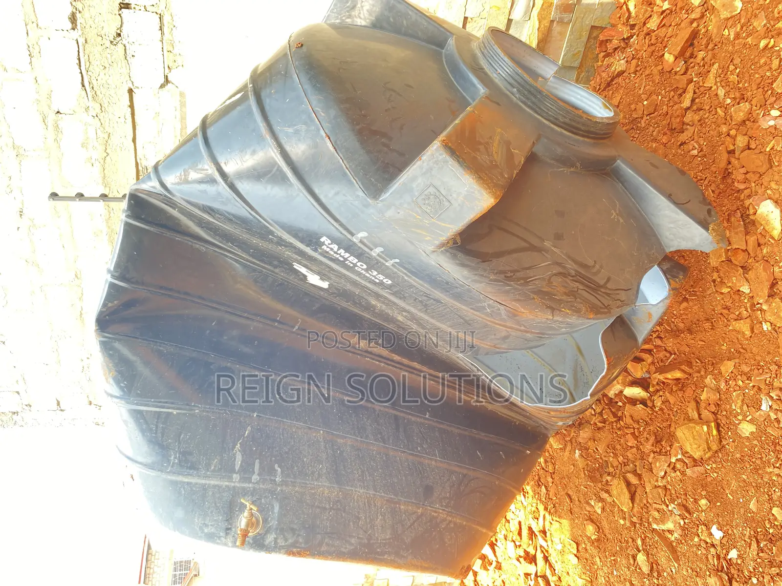 Broken Poly Tank Repairing and Cleaning Services