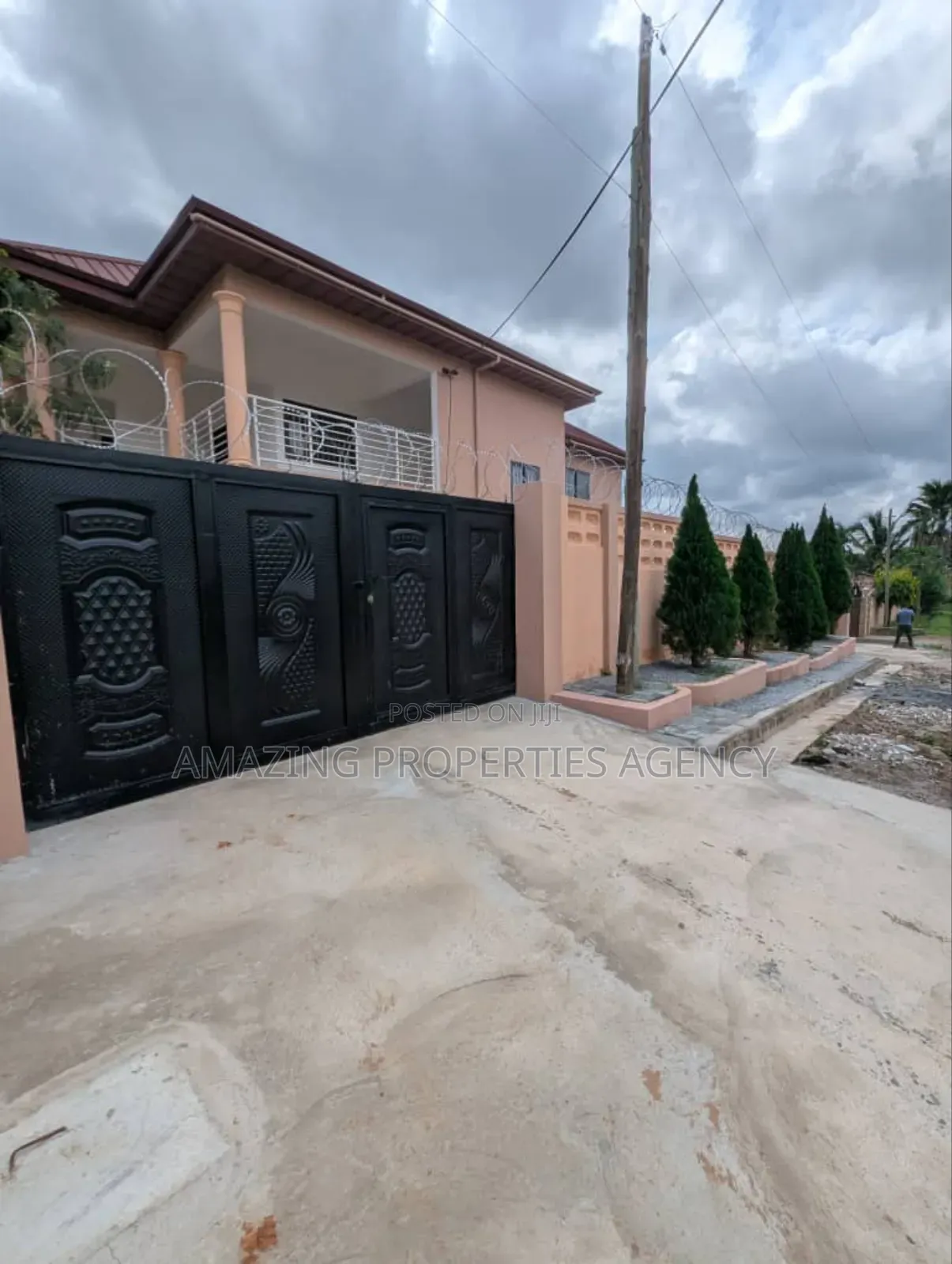 4bdrm House in Cantonments for sale