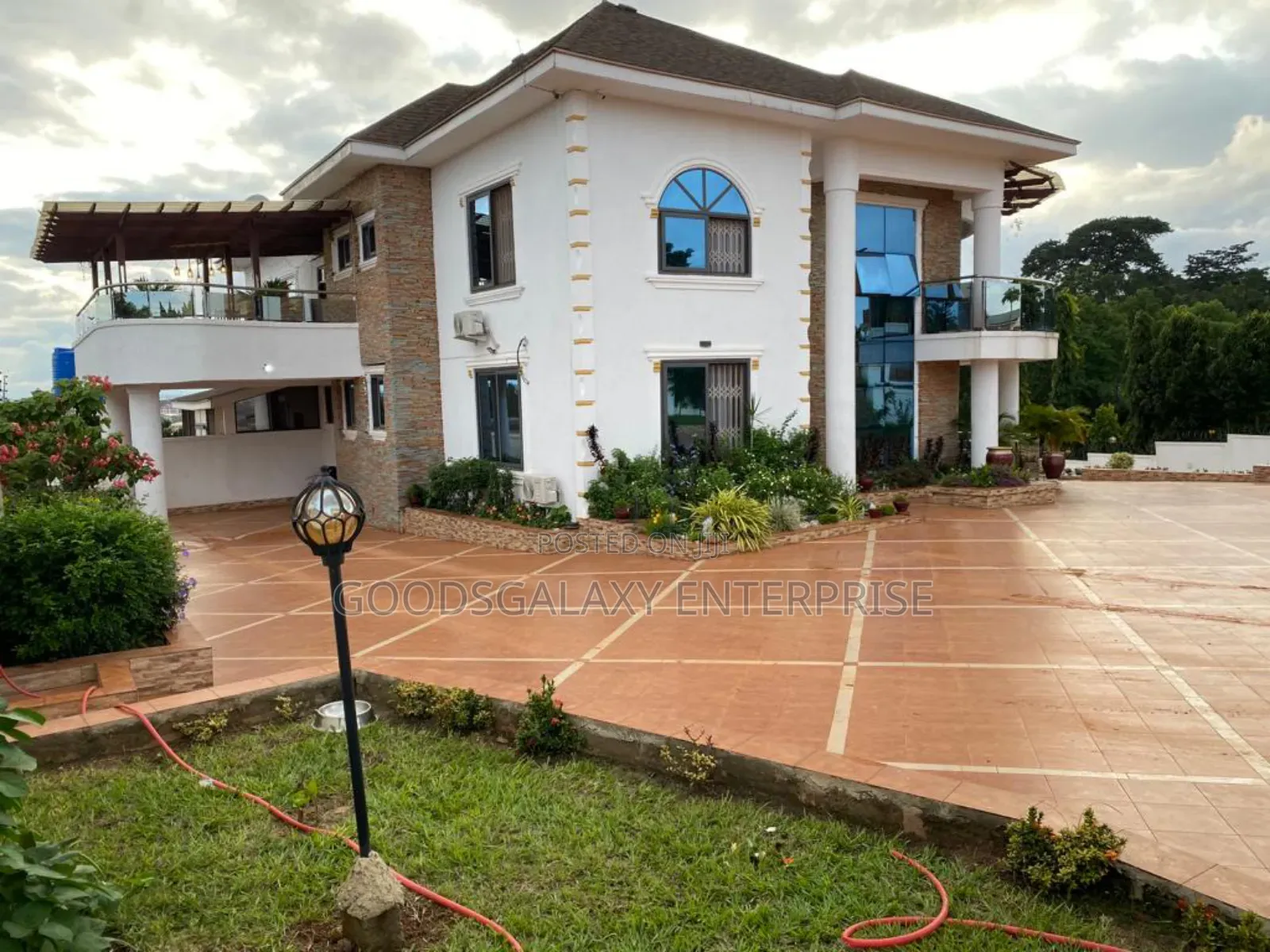 Furnished 5bdrm Mansion in Kumasi Metropolitan for sale
