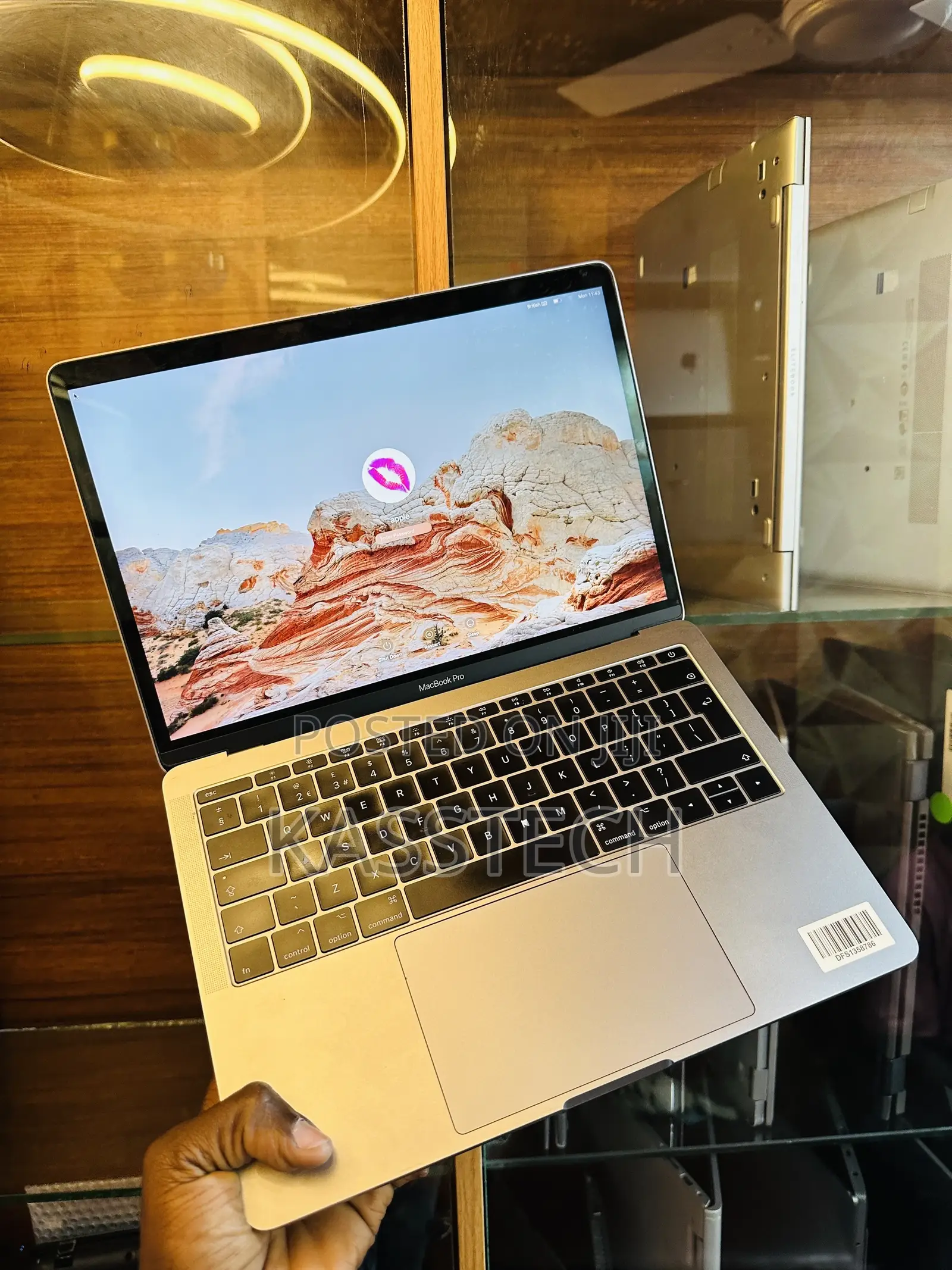 Laptop Apple MacBook Pro 2017 8GB Intel Core I5 SSD 128GB
