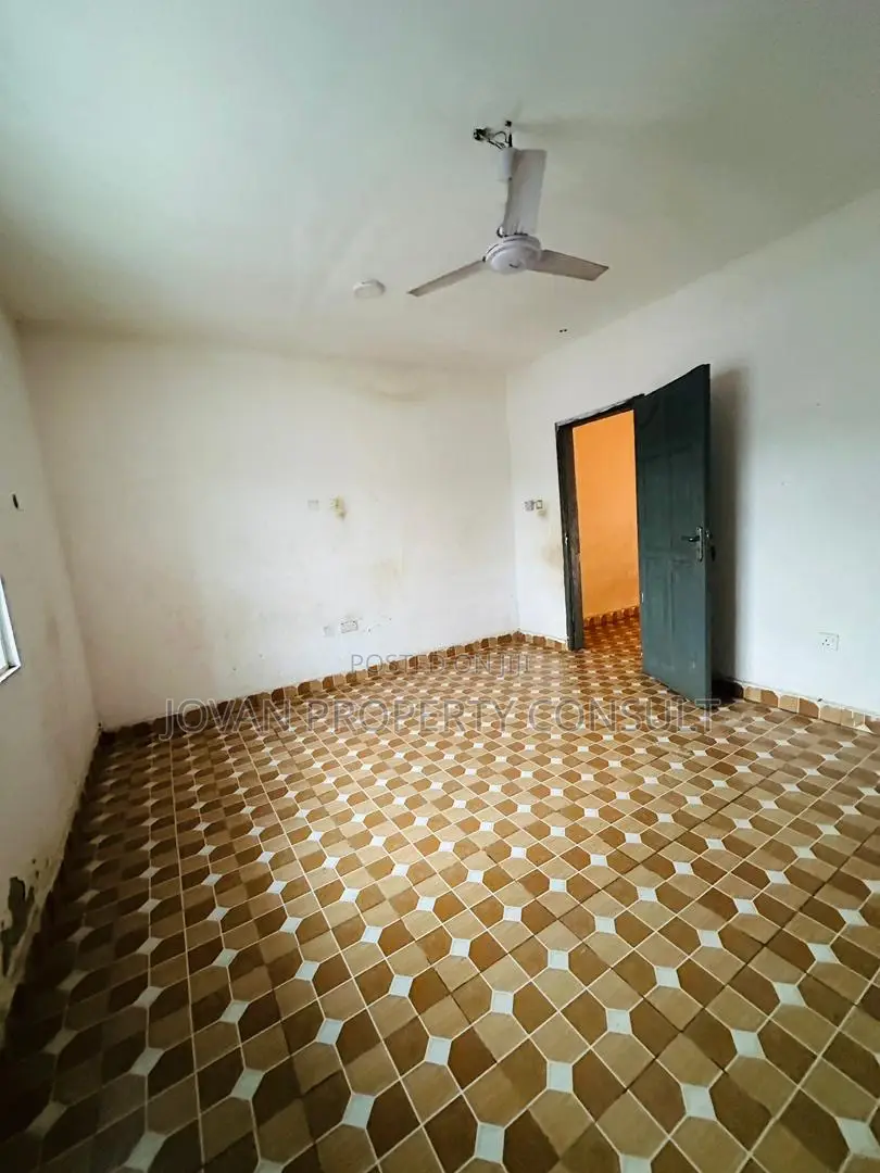1bdrm Room & Parlour in Amasaman for rent