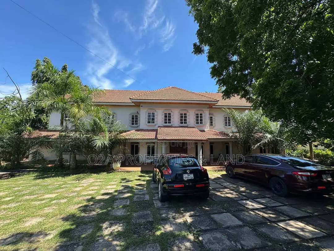 4bdrm House in Tesano, Abeka for sale
