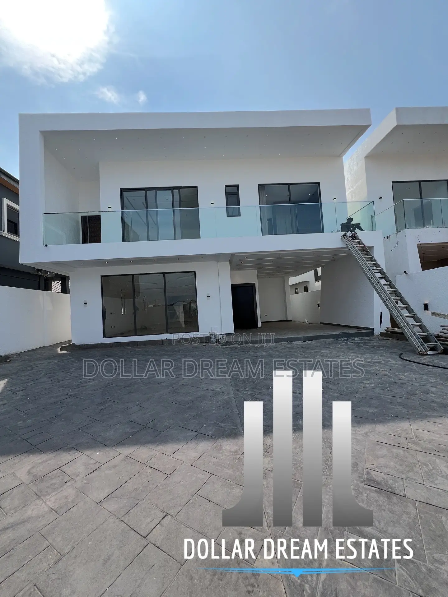 4bdrm Duplex in Ashaley Botwe for sale