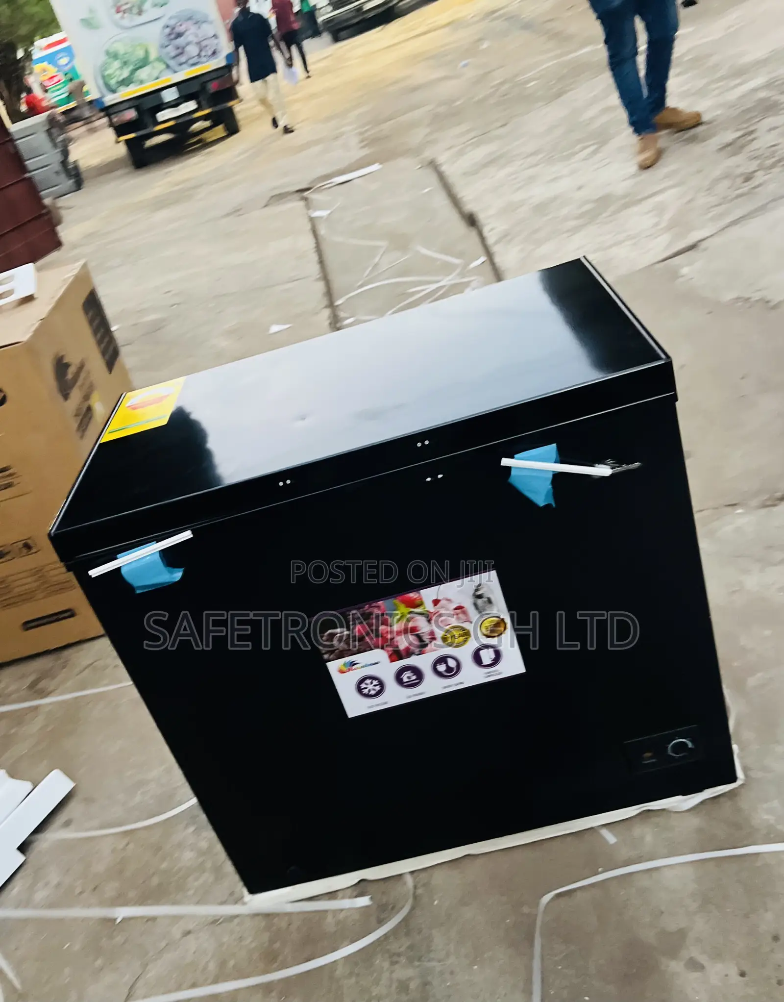 Order Black Rainbow Singledoor 200l RCF-2530-1a Chestfreezer