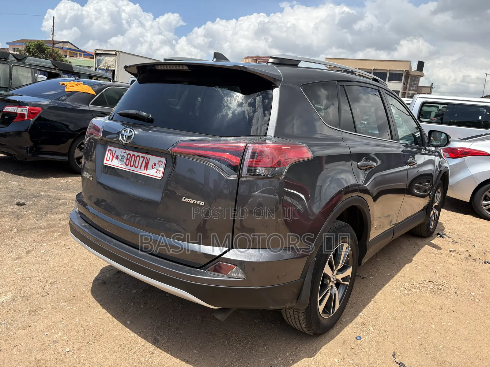 Toyota RAV4 Limited 4dr SUV (2.5L 4cyl 6A) 2018 Gray