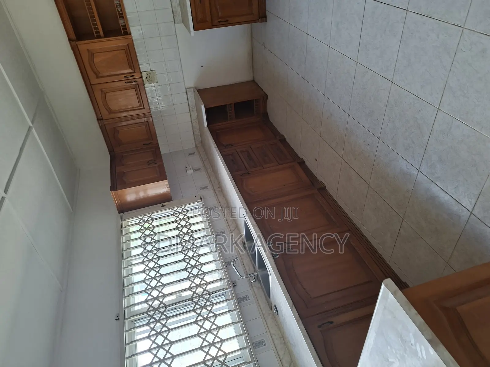 4bdrm House in West Land, Police Station for sale