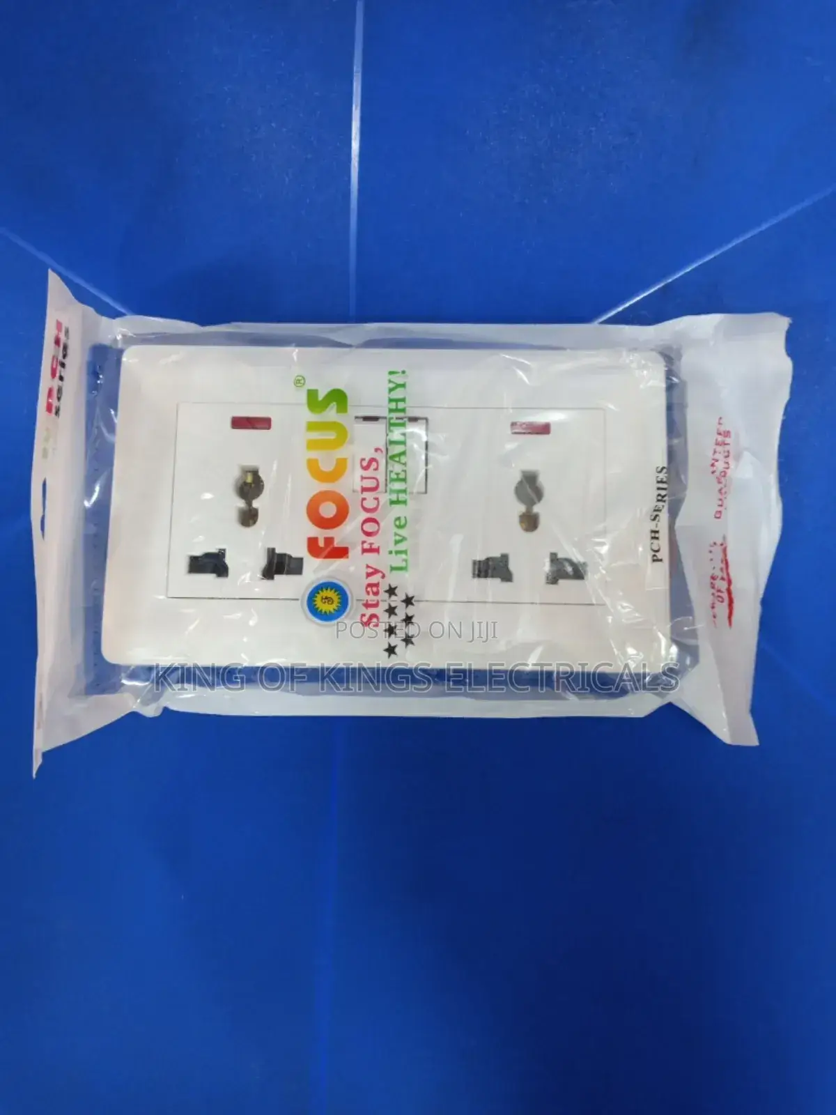 Focus 13a Double Socket With Light Indicator.