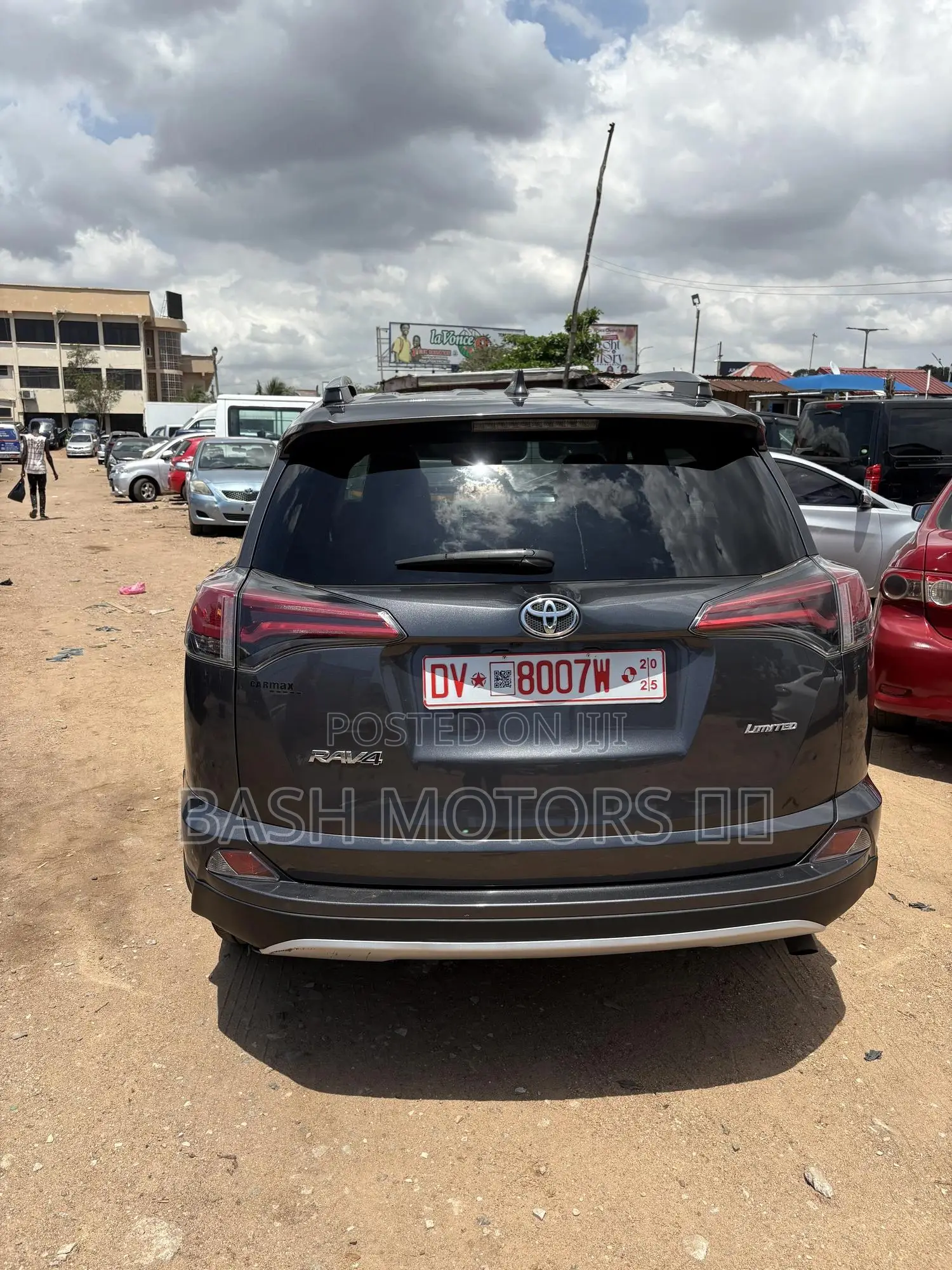 Toyota RAV4 Limited 4dr SUV (2.5L 4cyl 6A) 2018 Gray