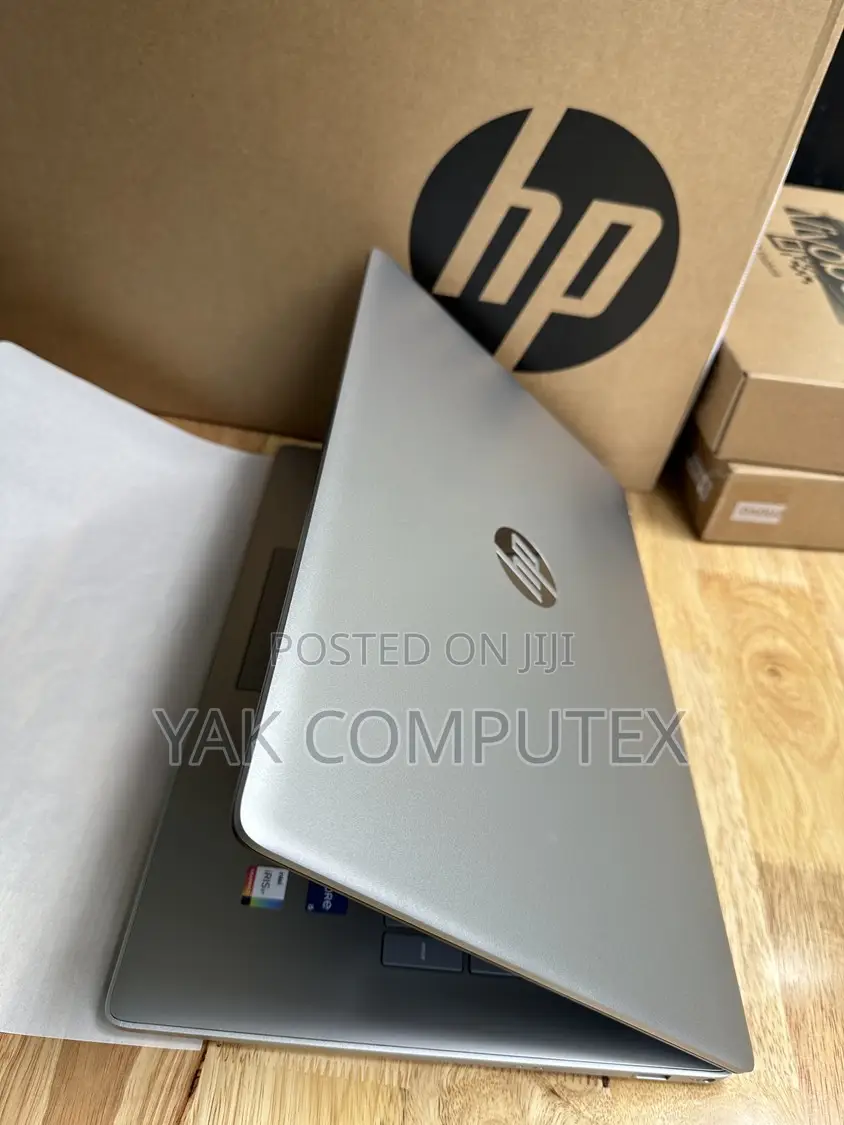 New Laptop HP 15 8GB Intel Core i5 SSD 512GB