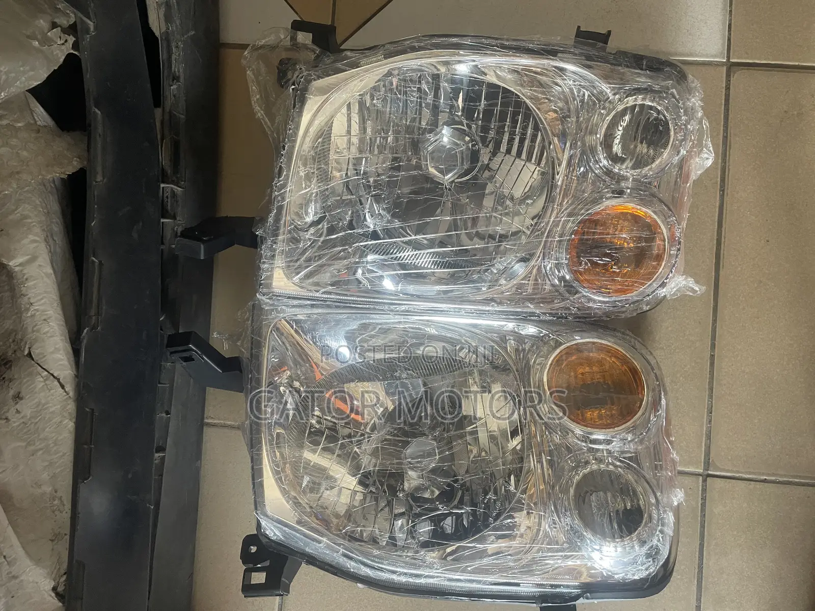 Nissan Hardbody Np300 Headlight (Pair)