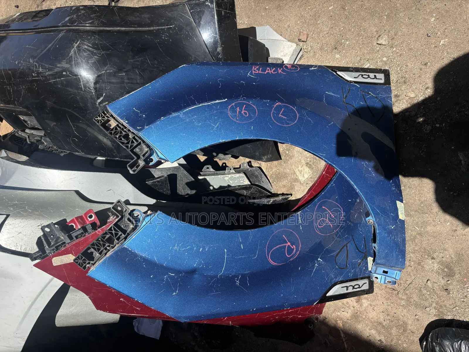 Kia Soul 2014-2019 Fenders Pair