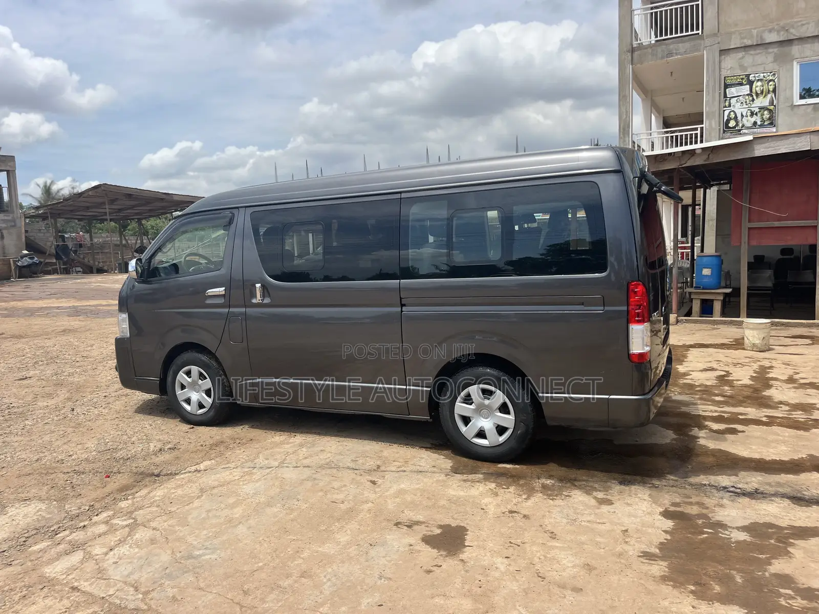 Toyota HiAce 2017 Grey
