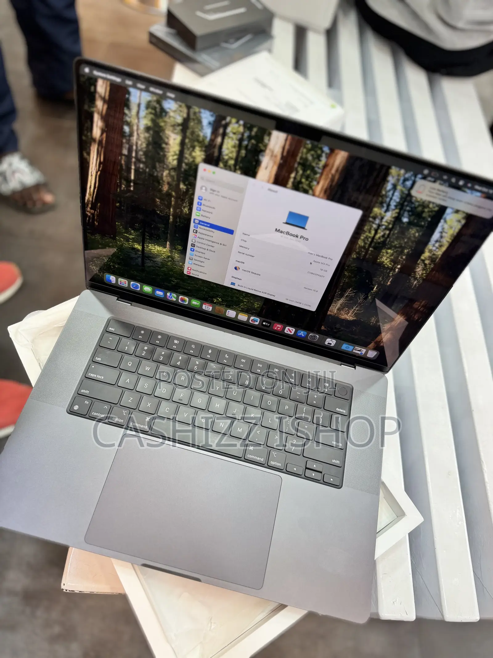 Laptop Apple MacBook Pro 2023 M3 Pro 16-Inch 18GB Apple M3 SSD 512GB