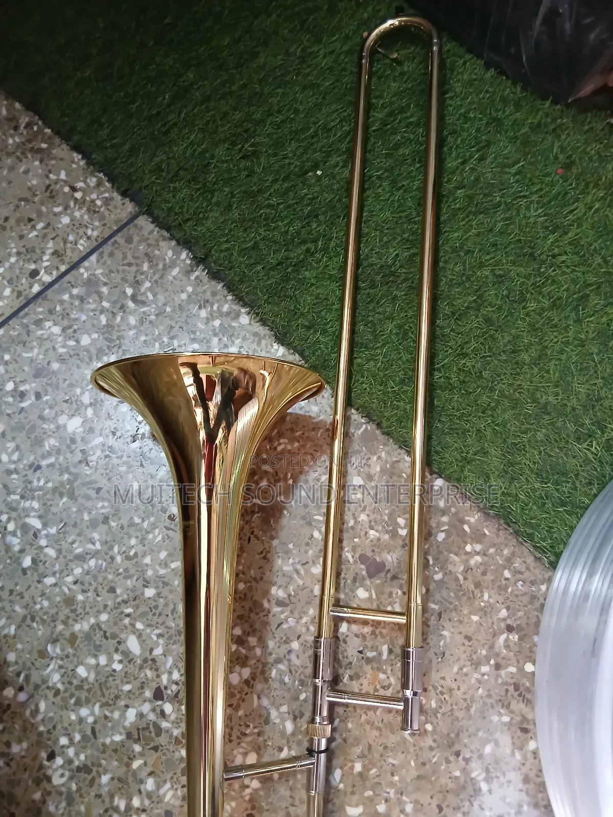 Trombone ( Gold Silver)