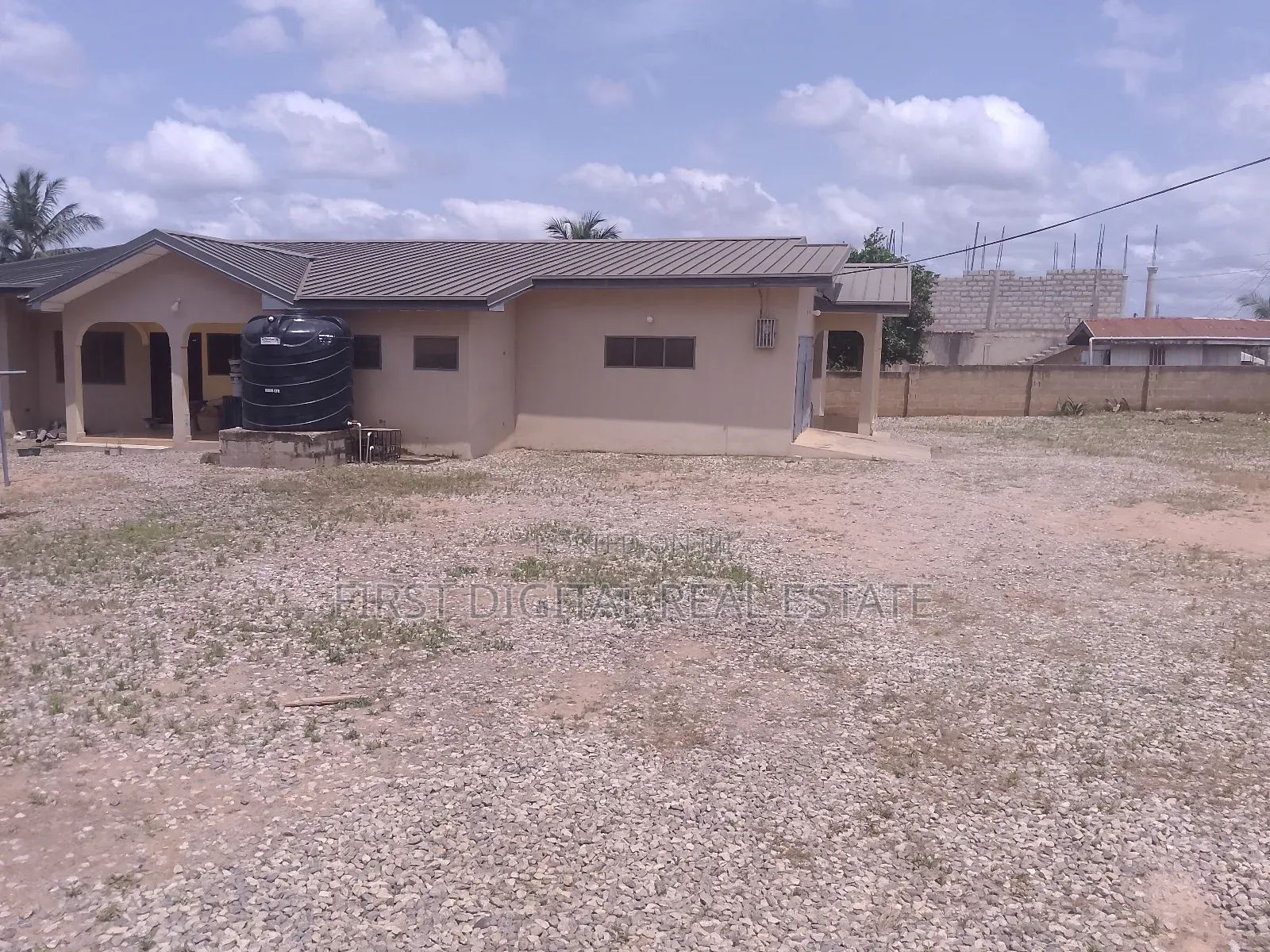 4 Bedroom Self Compound for Commercial Rent Obom Roadside