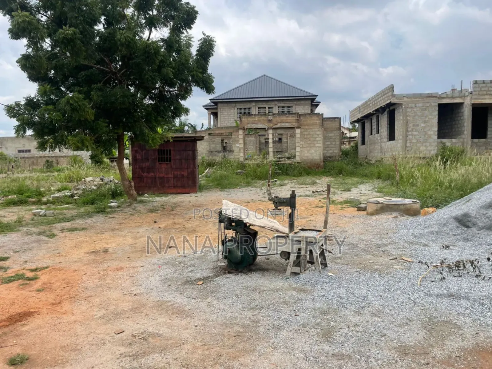 4bdrm House in Adenta for sale