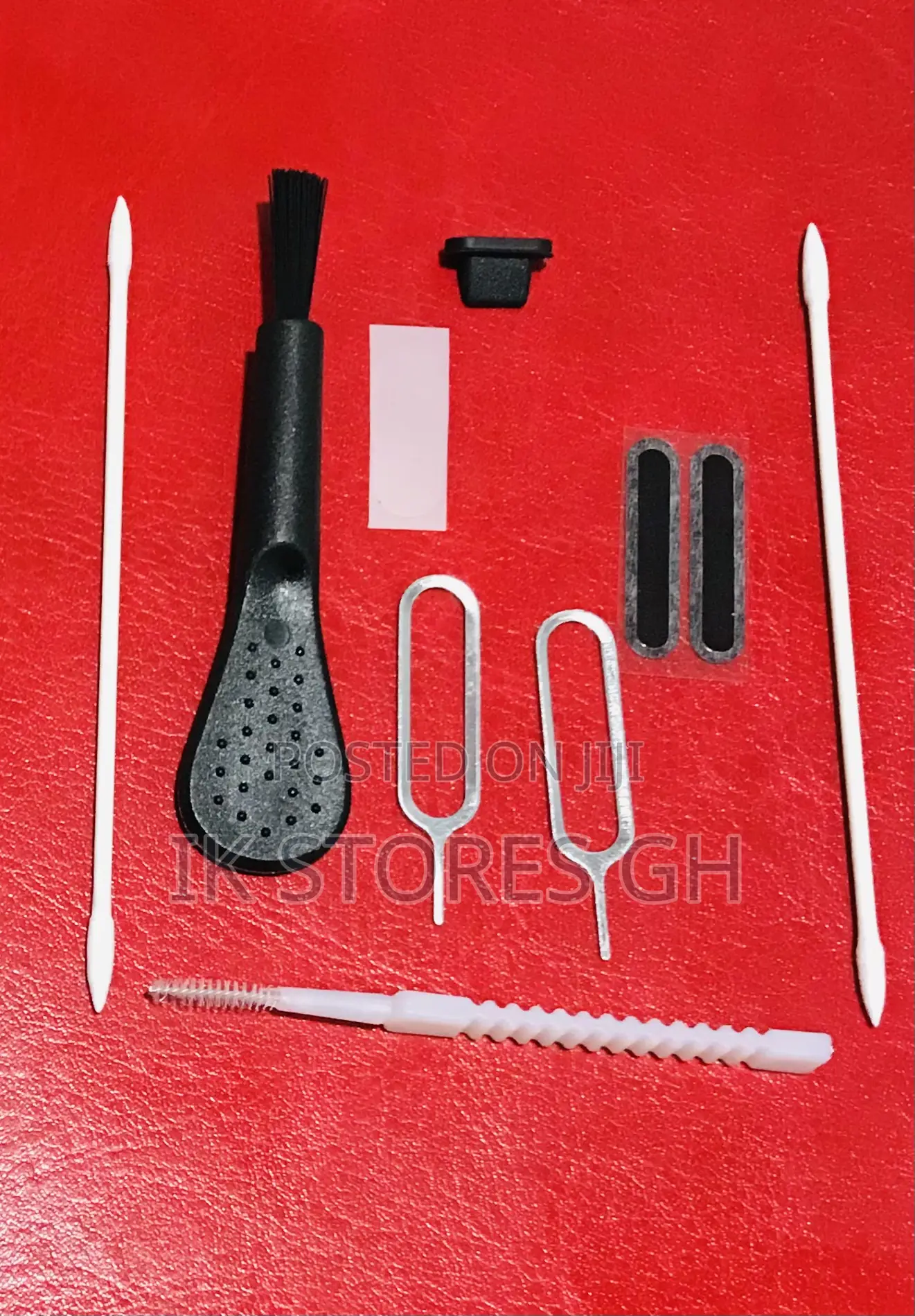 iPhone Type C Charging Port Cleaning Brush