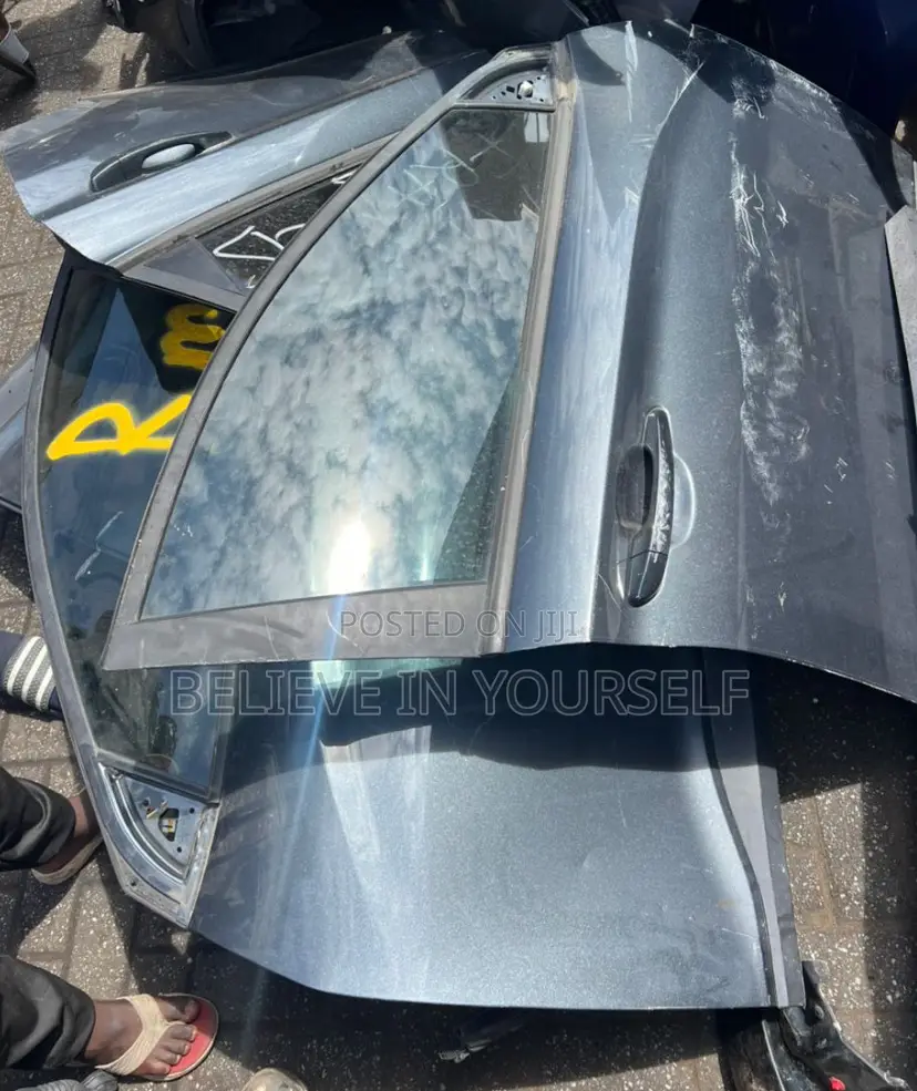 Hyundai Kona 2015,2016,2017,2018 Front and Back Door Left Side