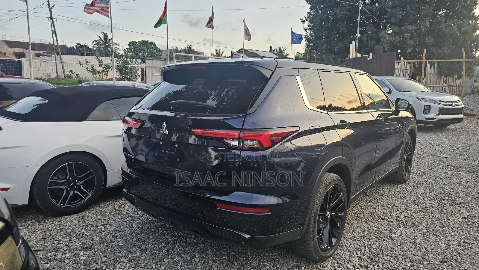 Mitsubishi Outlander 2023 Blue