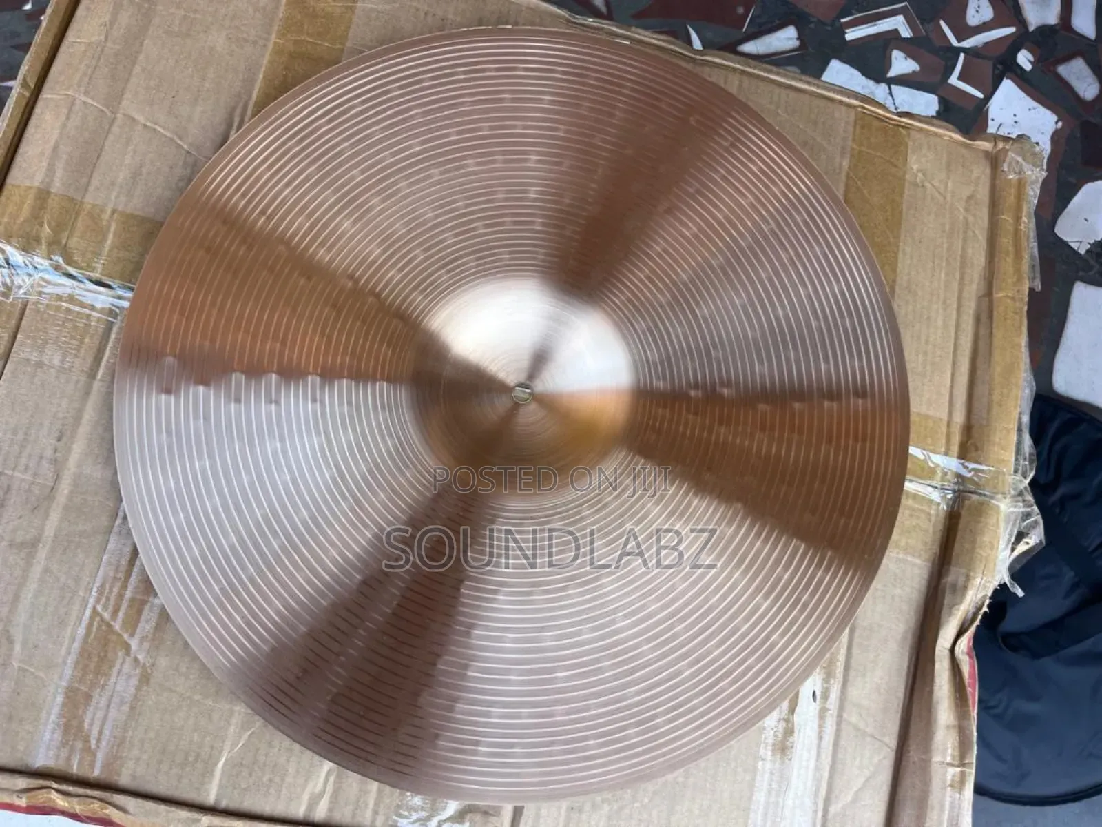 Paiste 20inches Signature Full Crash Cymbal.