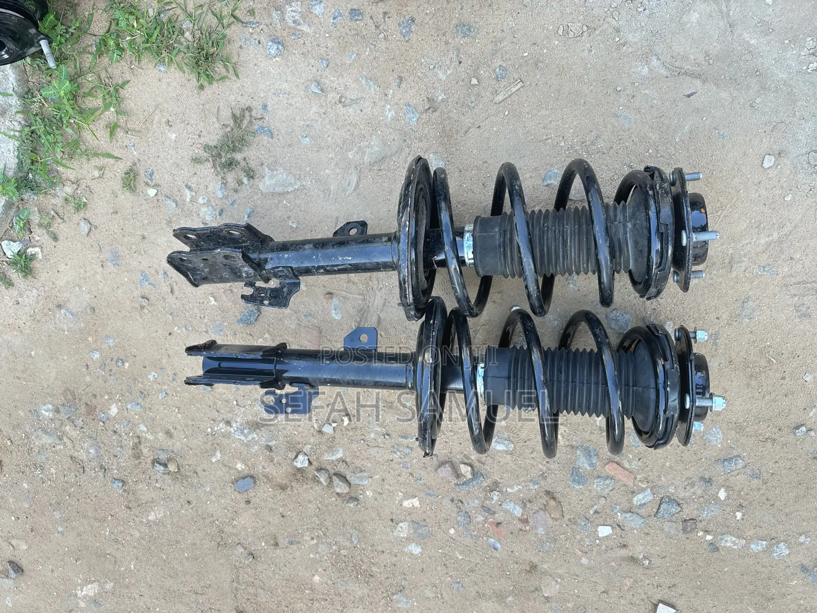 Highlander 2012 Front Shocks