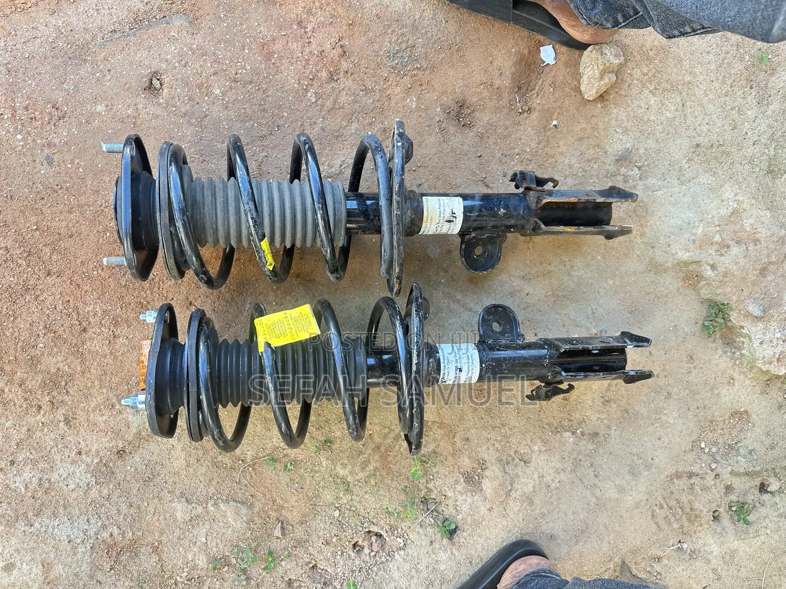Toyota Rav 4 2010 Front Shocks