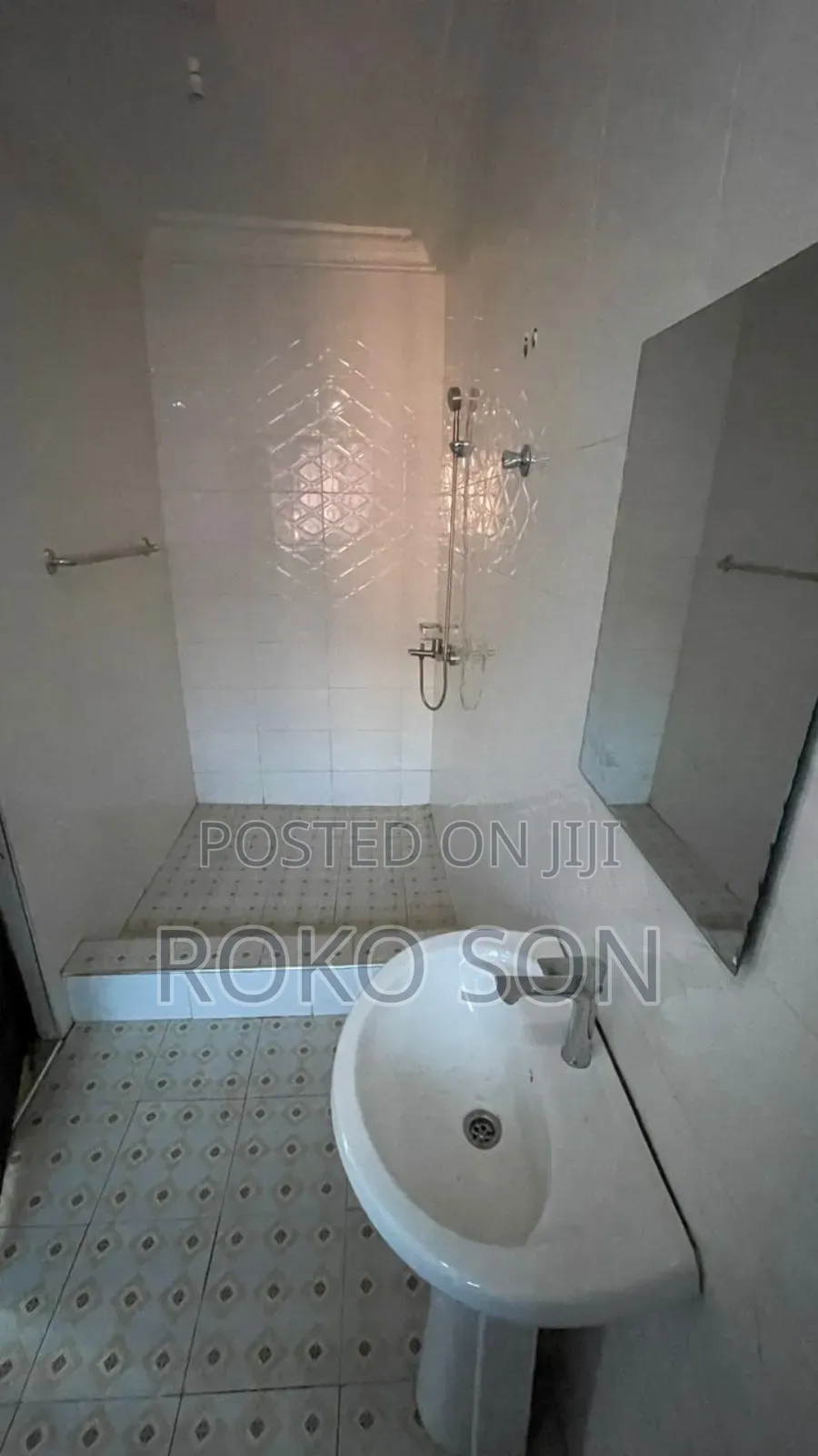 3bdrm Apartment in Dr Roko, Frafraha for rent