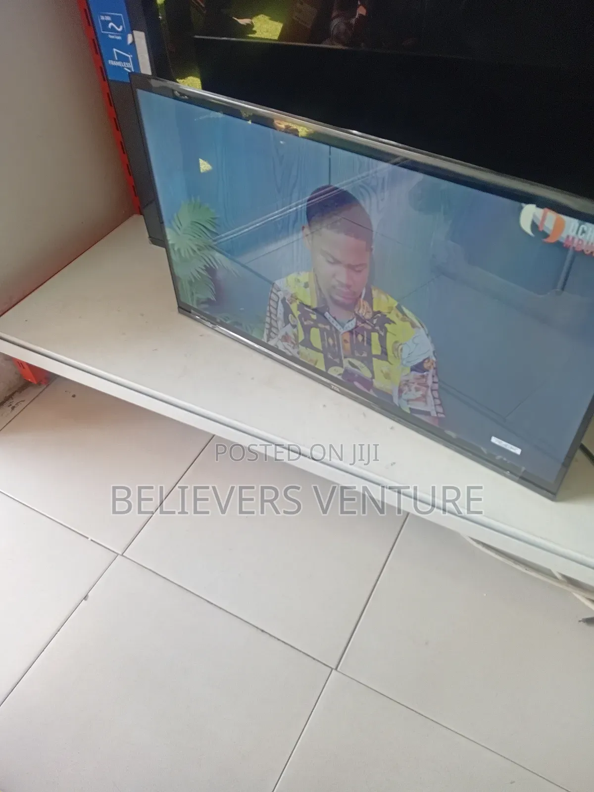 TCL Presents Qled 43 Inches Display Smart Tv