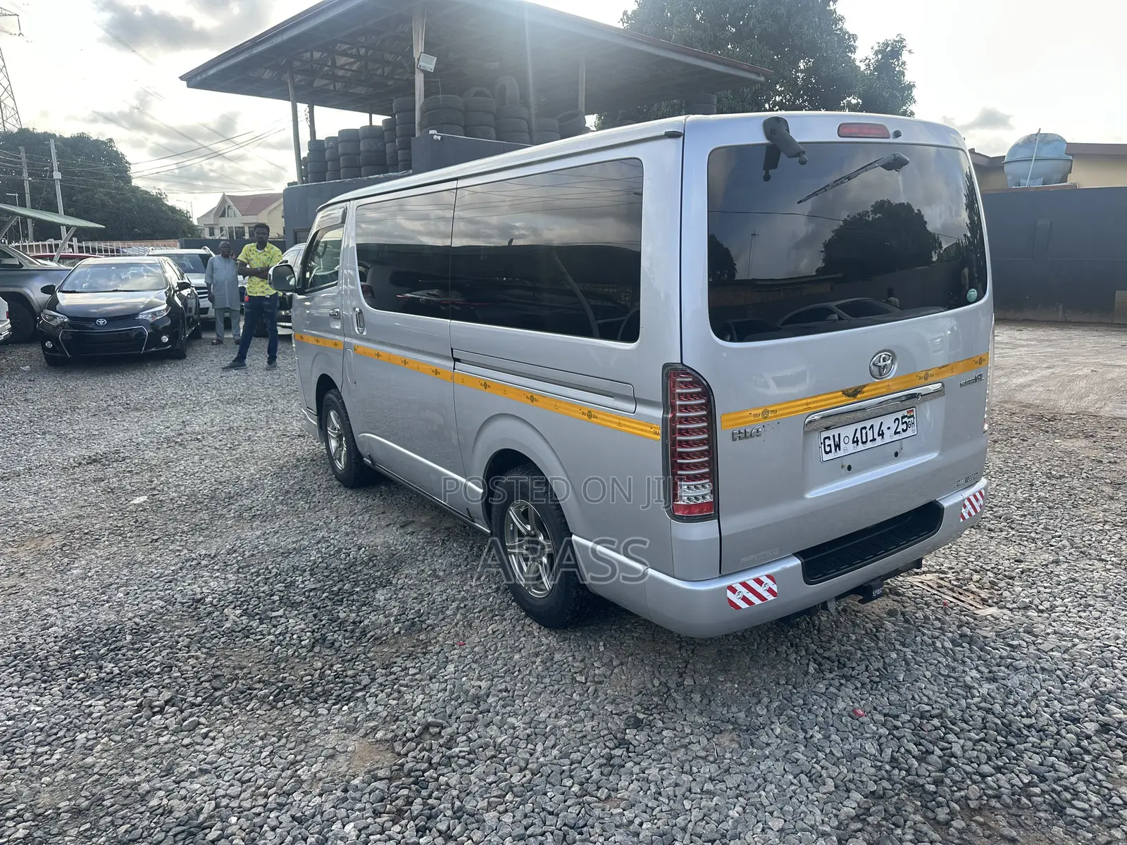 Toyota HiAce 2014 Silver