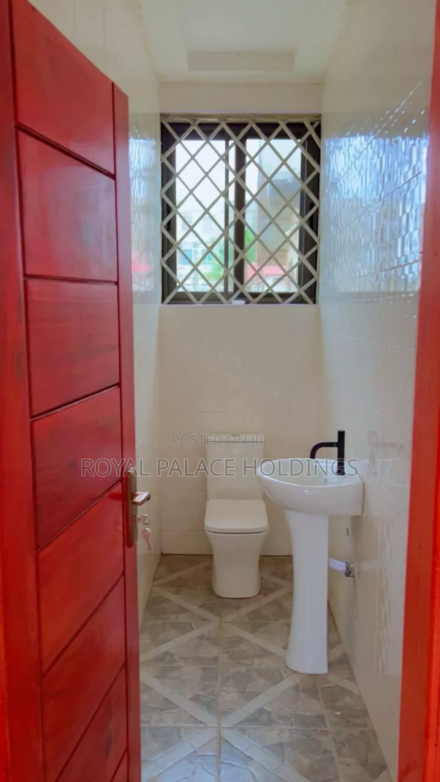 5bdrm Duplex in Obeyeyie, Amasaman for sale