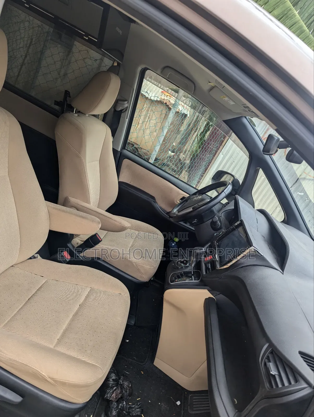 Toyota Noah 2015 Brown