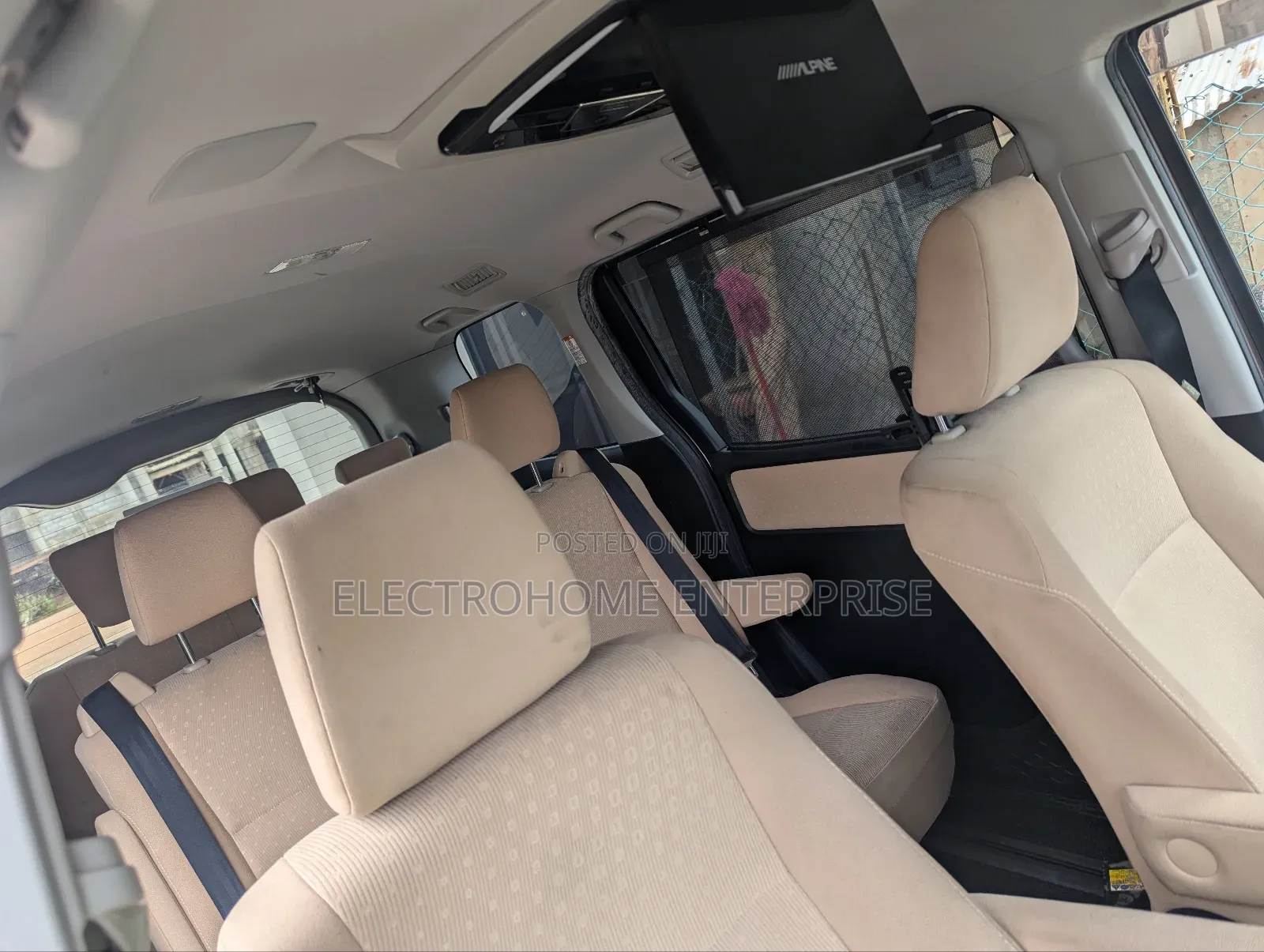 Toyota Noah 2015 Brown