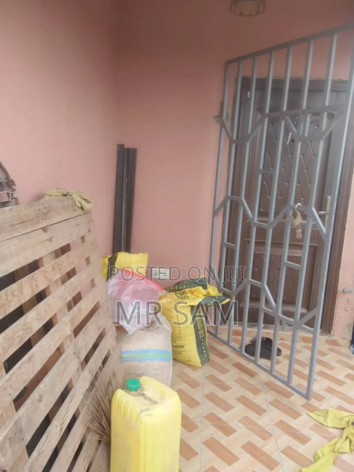 3bdrm House in Tetegu, Weija for sale