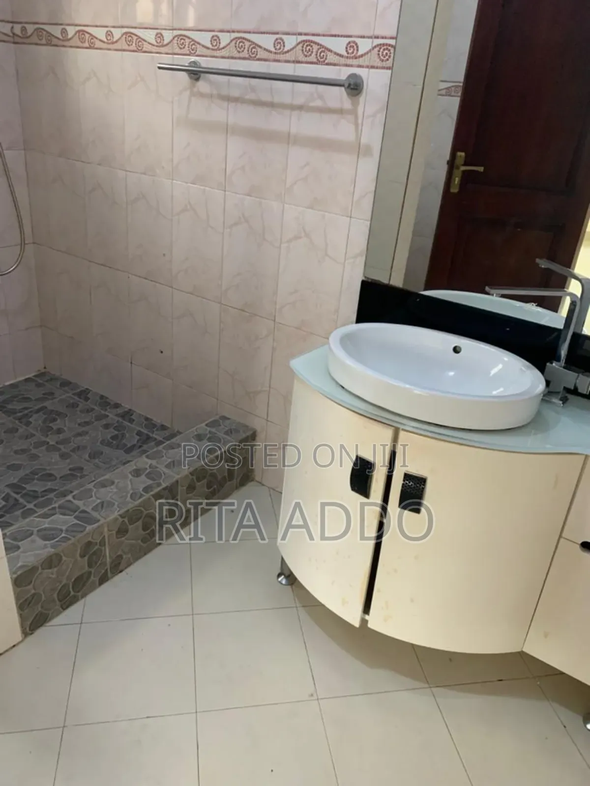 4bdrm House in Lakeside for rent