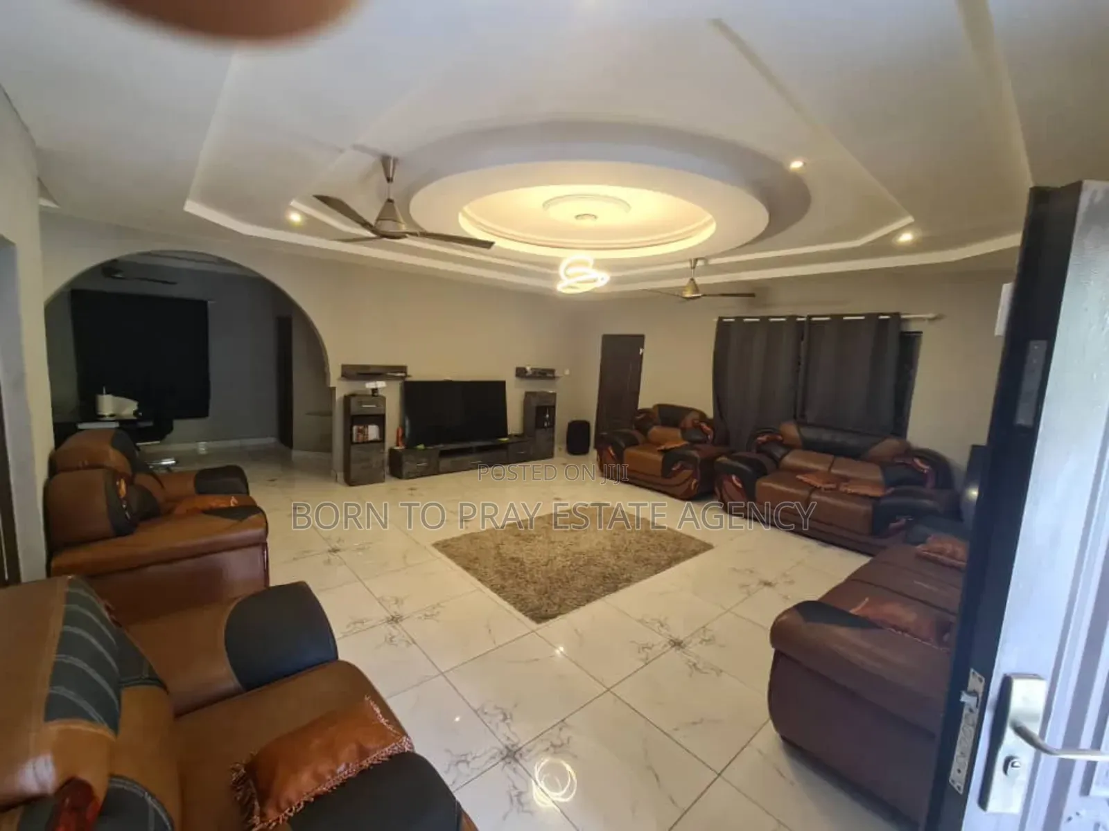 Furnished 6bdrm House in Born To Pray Estate, Atwima Nwabiagya for sale