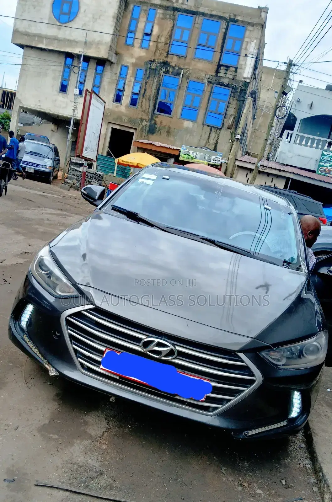 2017 Hyundai Elantra Windscreen Available