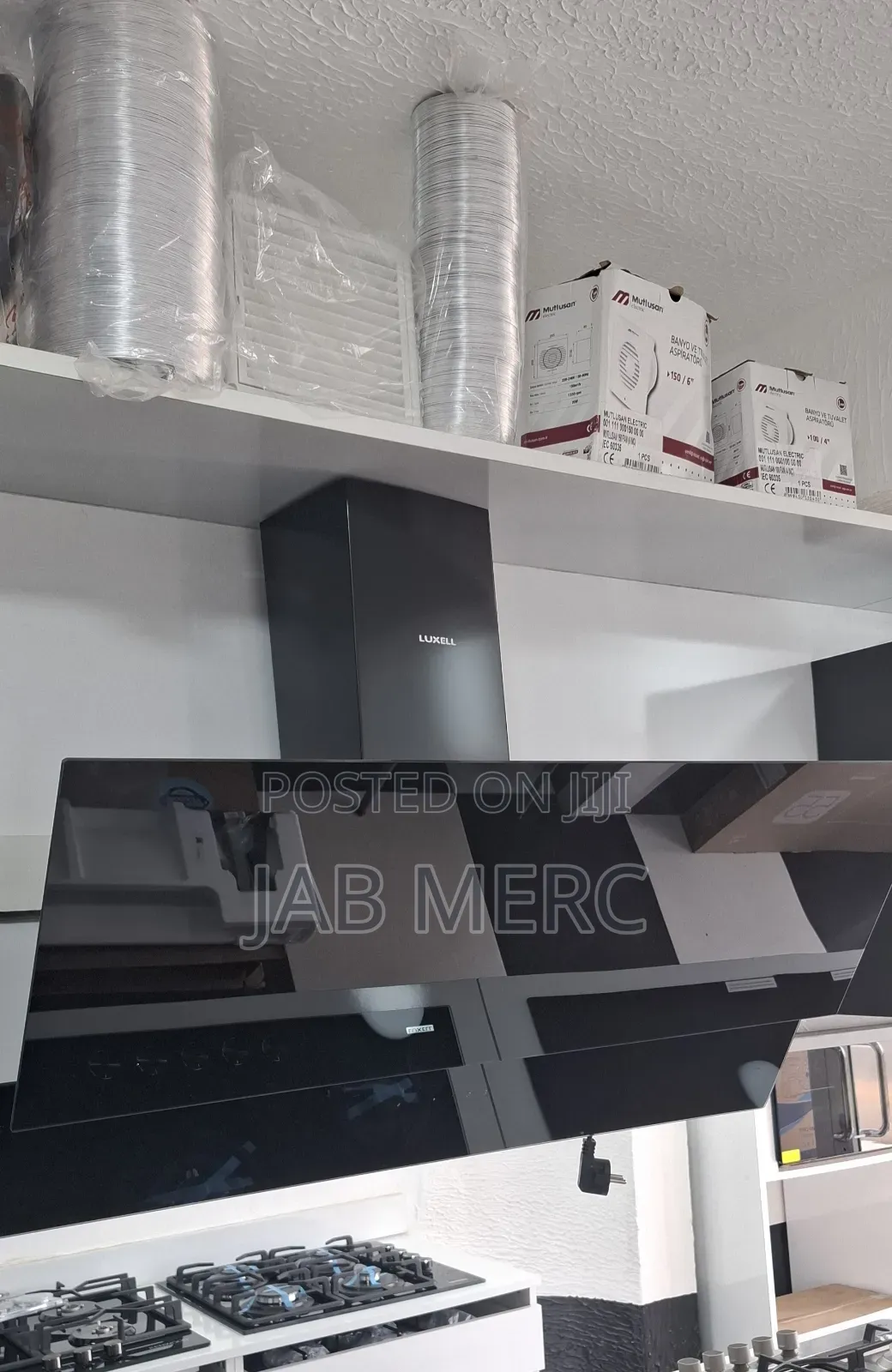 Save Big Promo 90cm Extractor Comes With Fitted Filters Black New