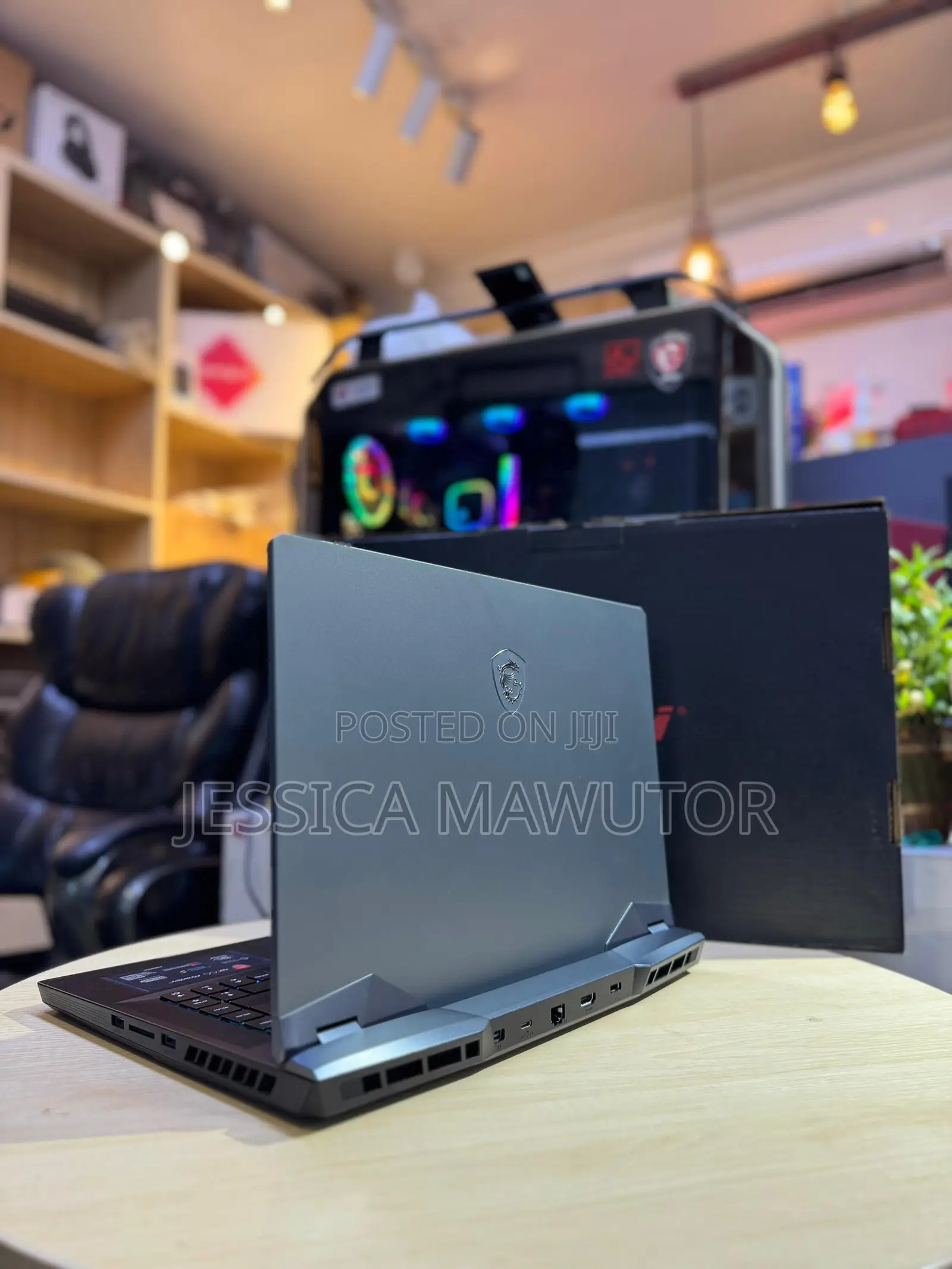 Laptop MSI GE66 Raider 10SGS 16GB Intel Core I7 SSD 1T
