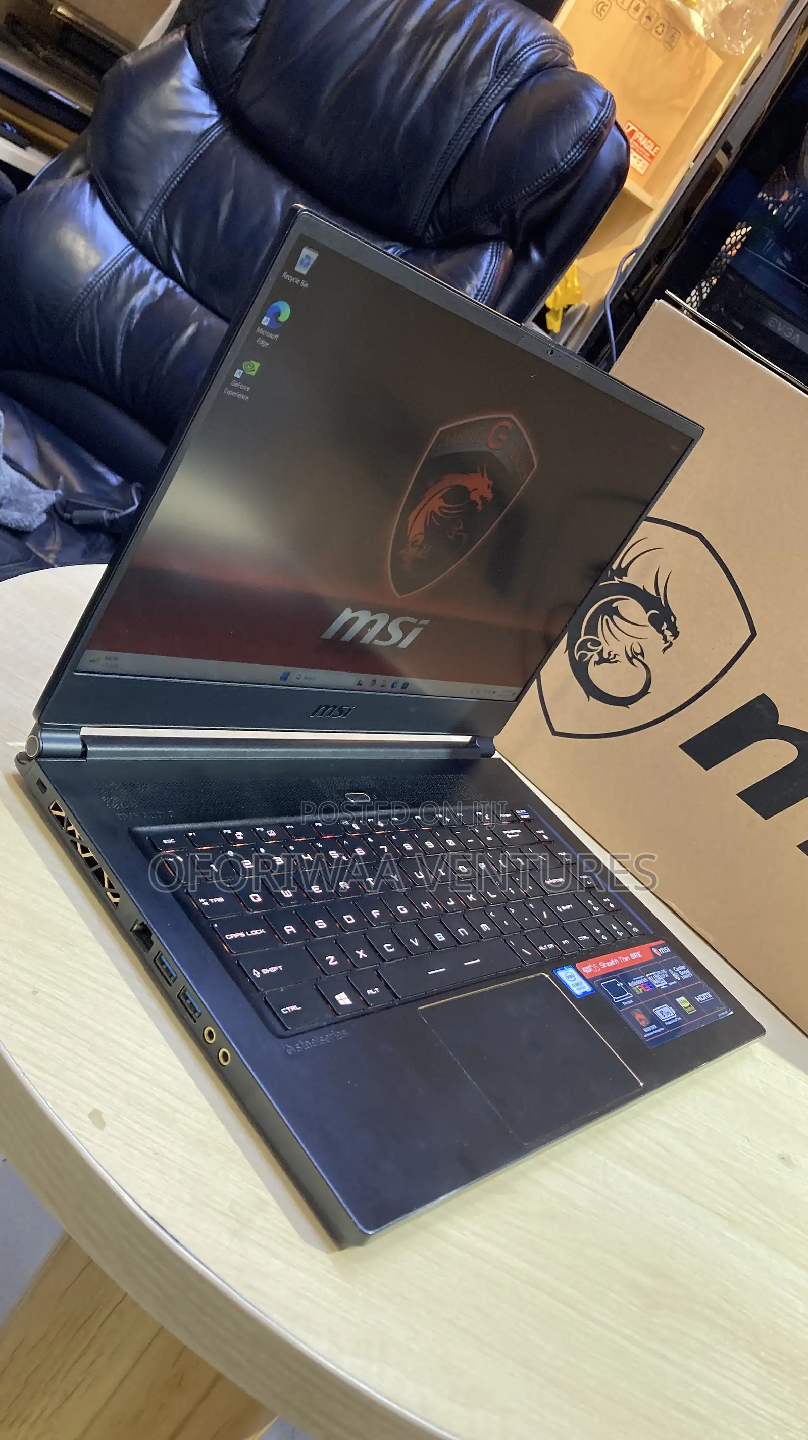 Laptop MSI GS65 Stealth Thin 8RE 16GB Intel Core I7 SSD 512GB