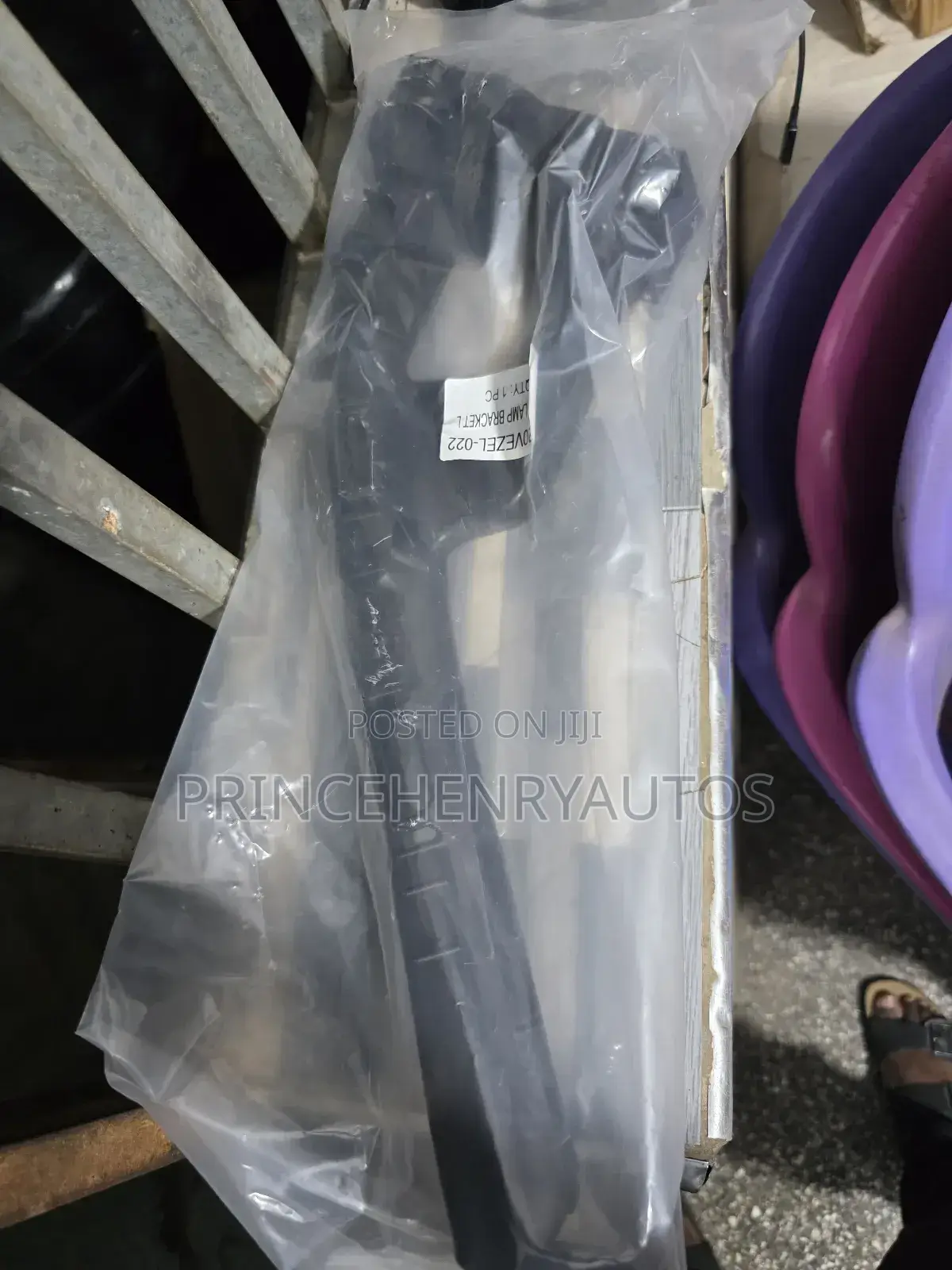 2019-2022 Honda HRV Headlamp Bracket Left