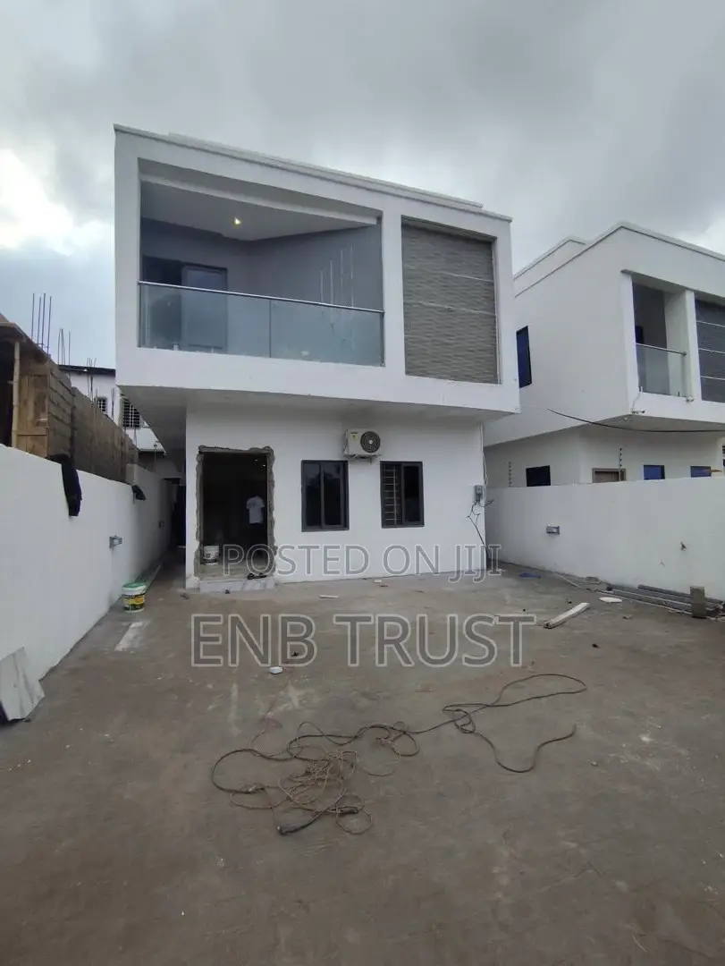 4bdrm Duplex in Adjriganor Obojo, Otano for sale