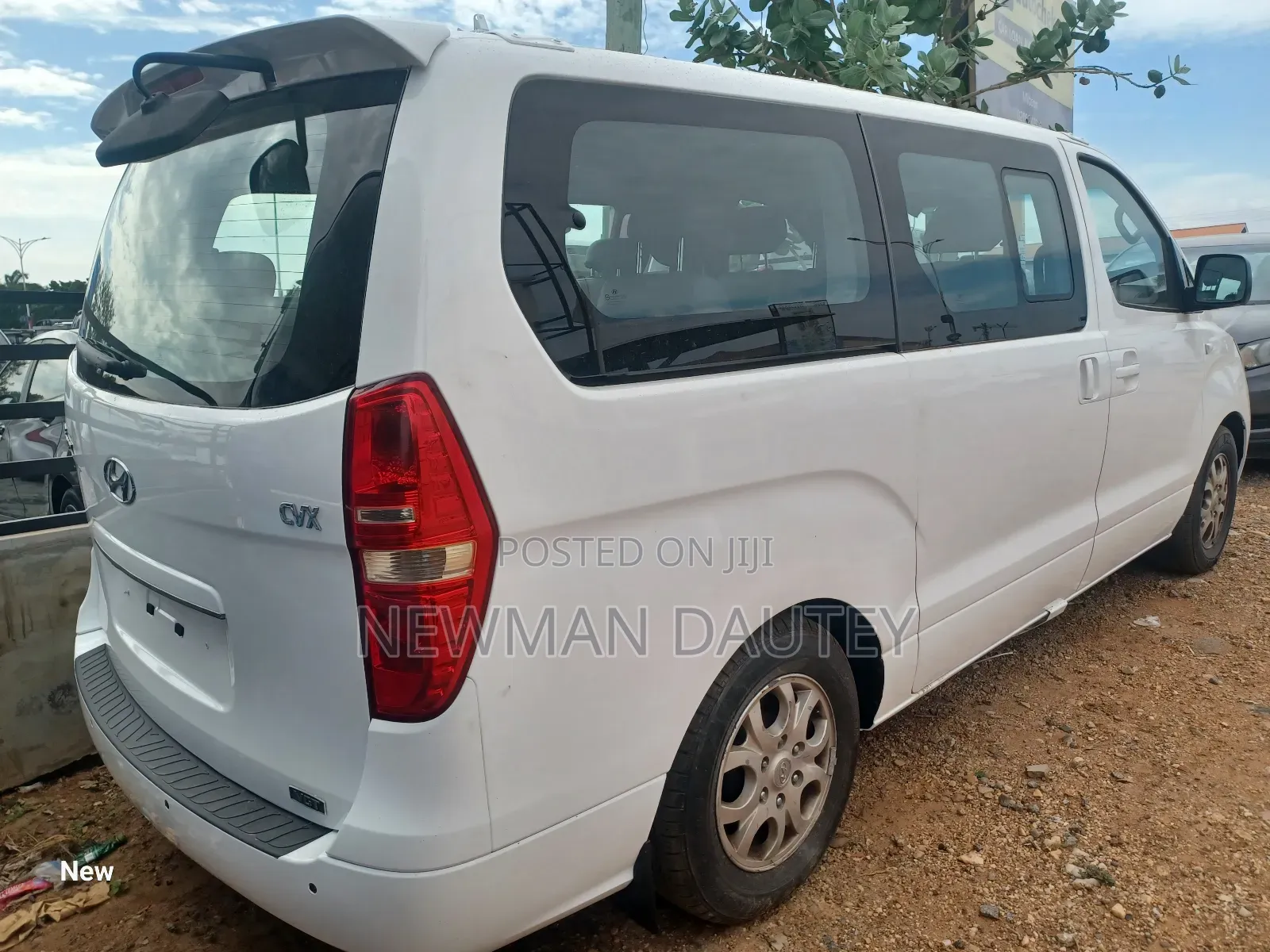 Hyundai Starex 2013 White