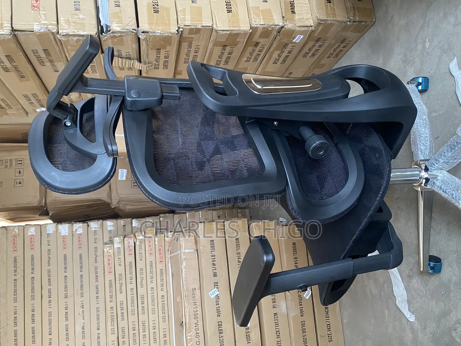 Ergonomic Swivel Office Chair
