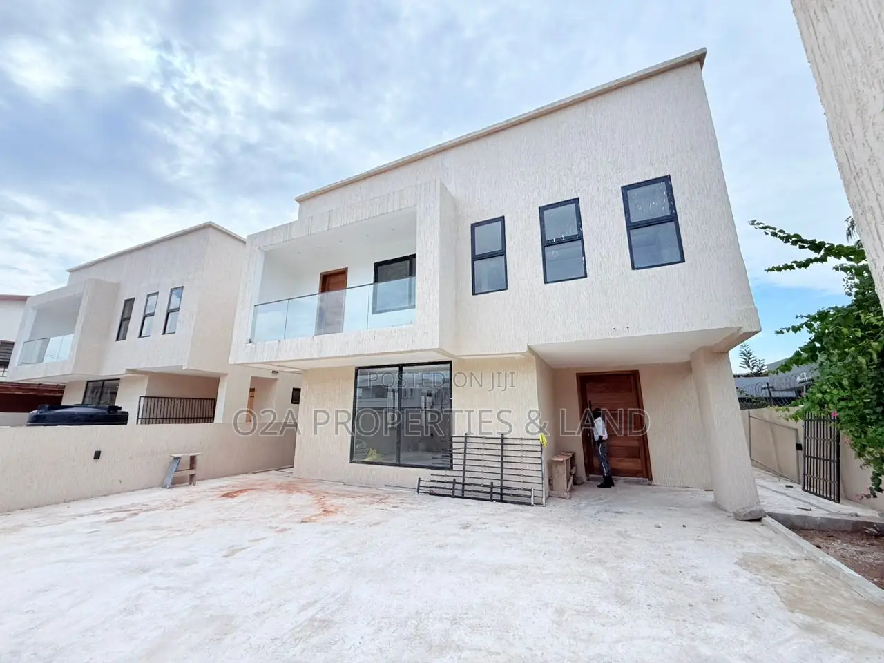 4bdrm House in Dzorwulu for rent