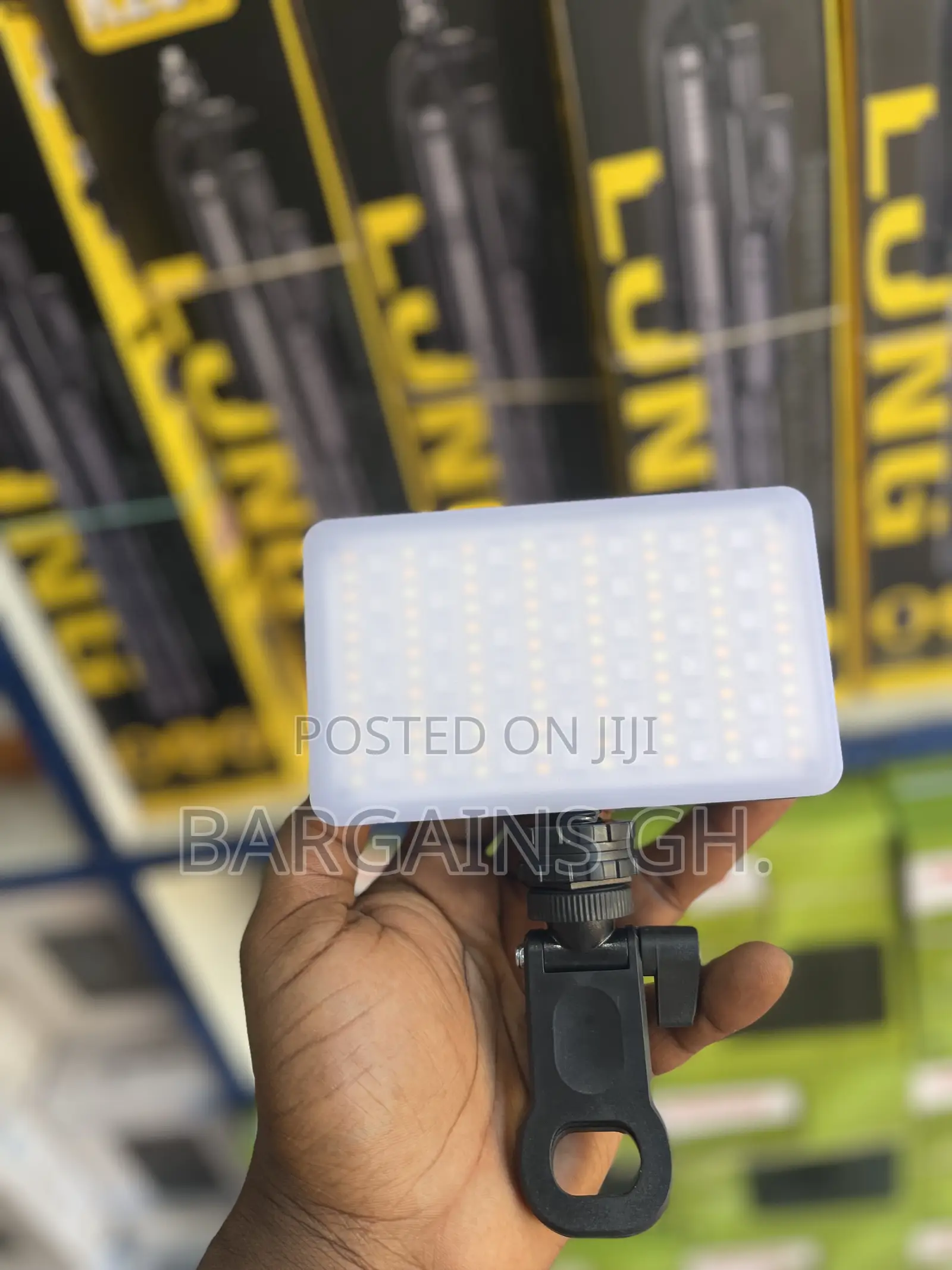 M140 RGB Pocket Fill Light for Phone and Camera