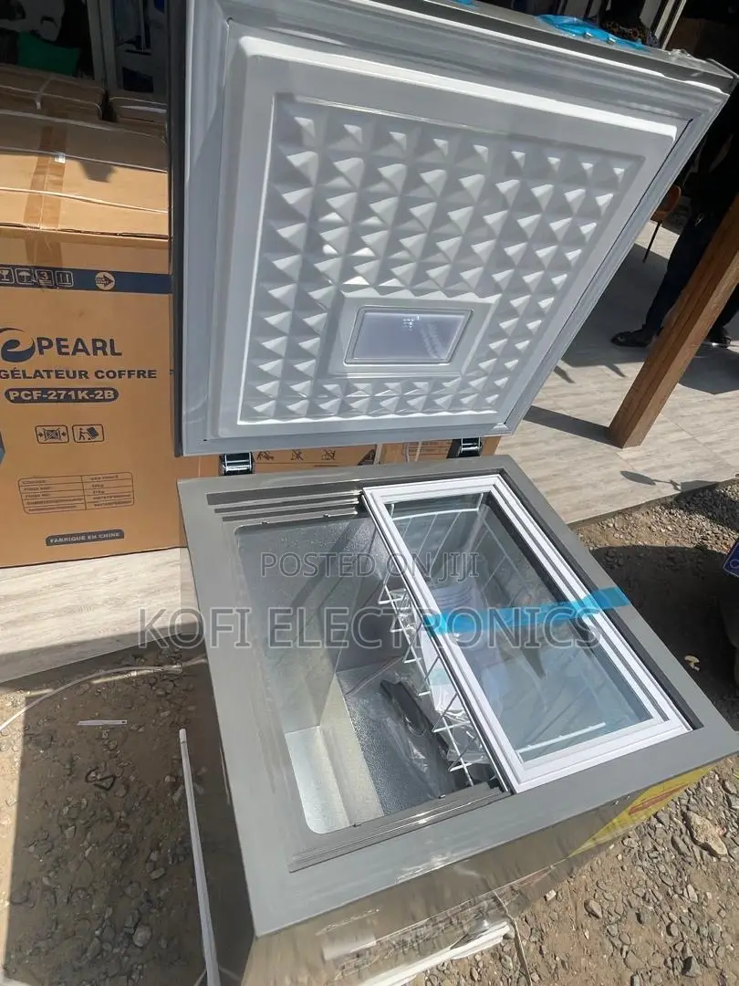 Space-saving Chest Freezer With Powerful Compressor 100l