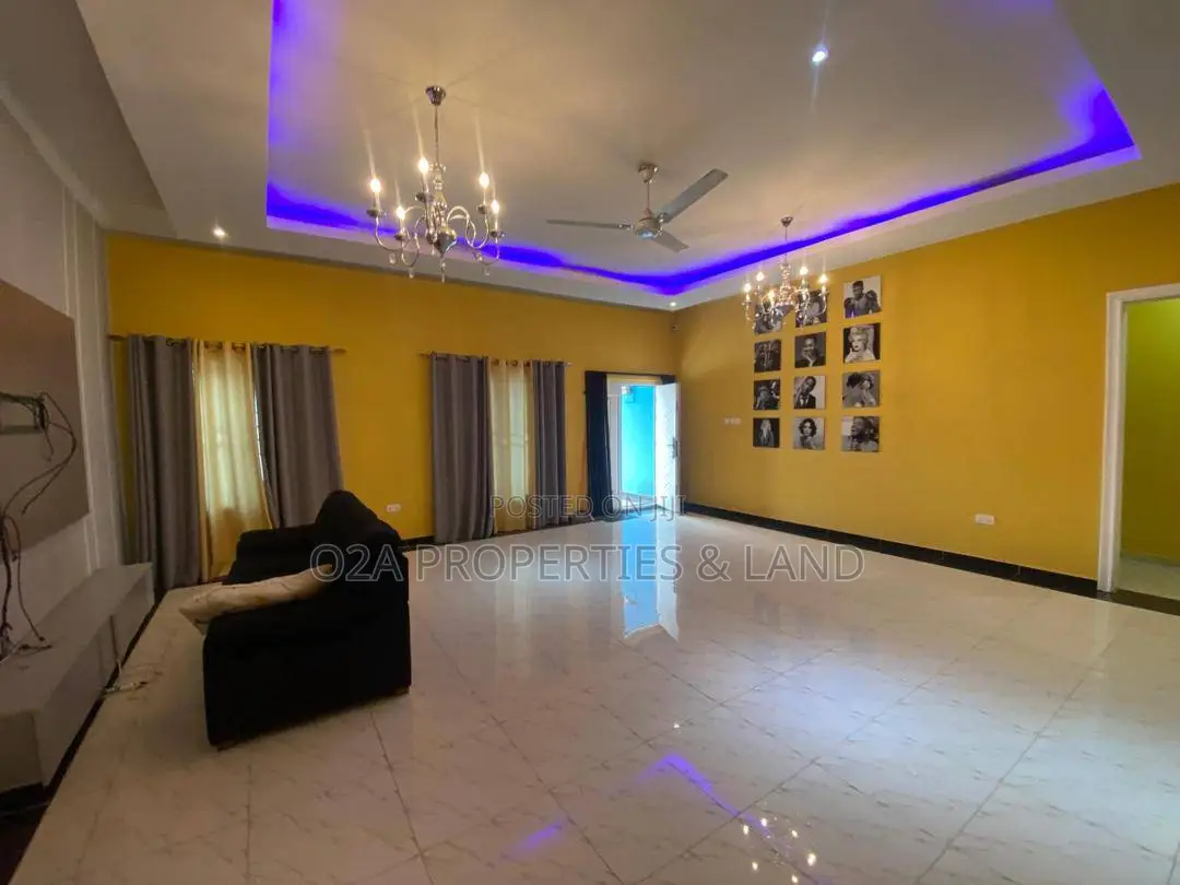 3bdrm Bungalow in Spintex, Baatsona Total for rent