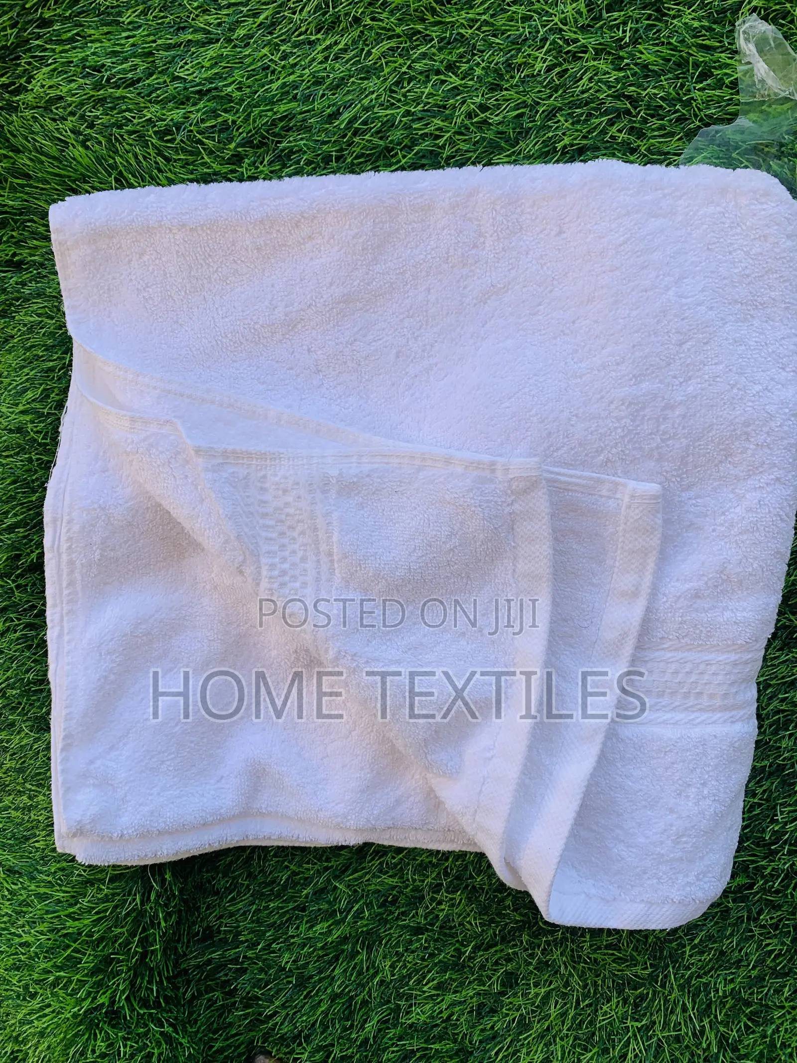 Large Size Bath Towel Perfect for Home,Spa and Gym Use