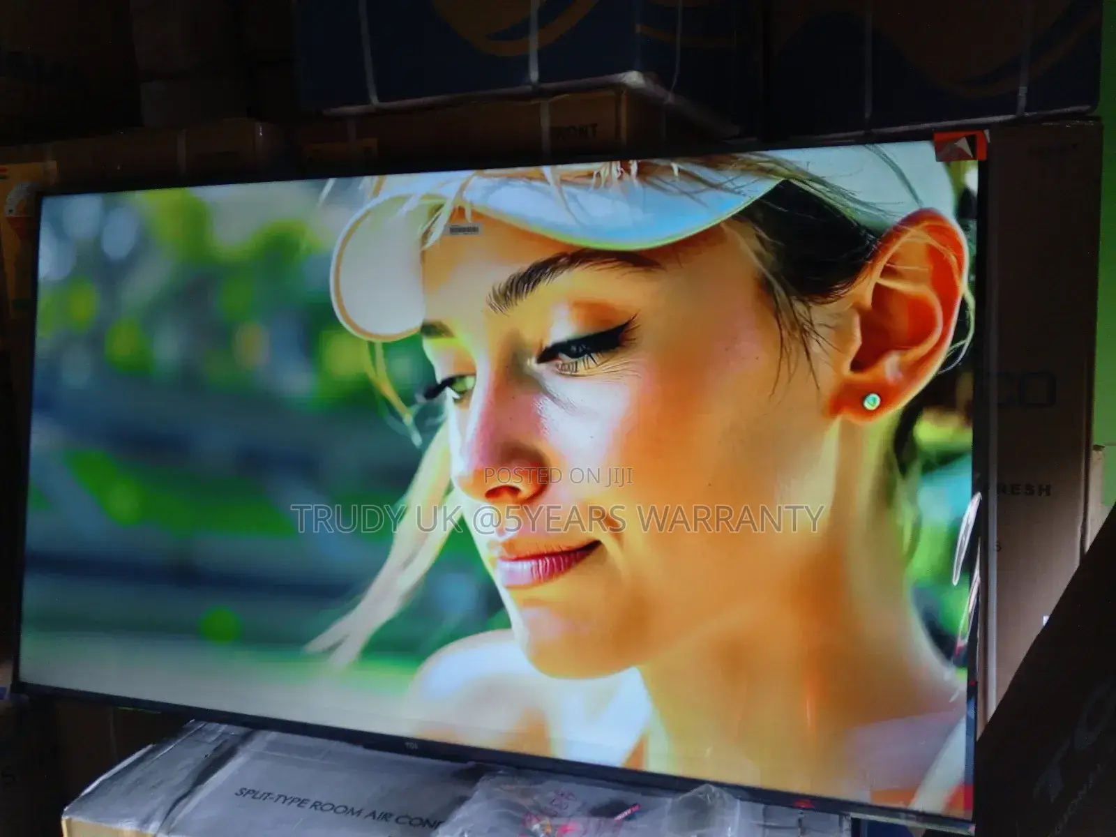 TCL 55 Built-in Wifi and Ethernet Connectivity for Fast and Reliable