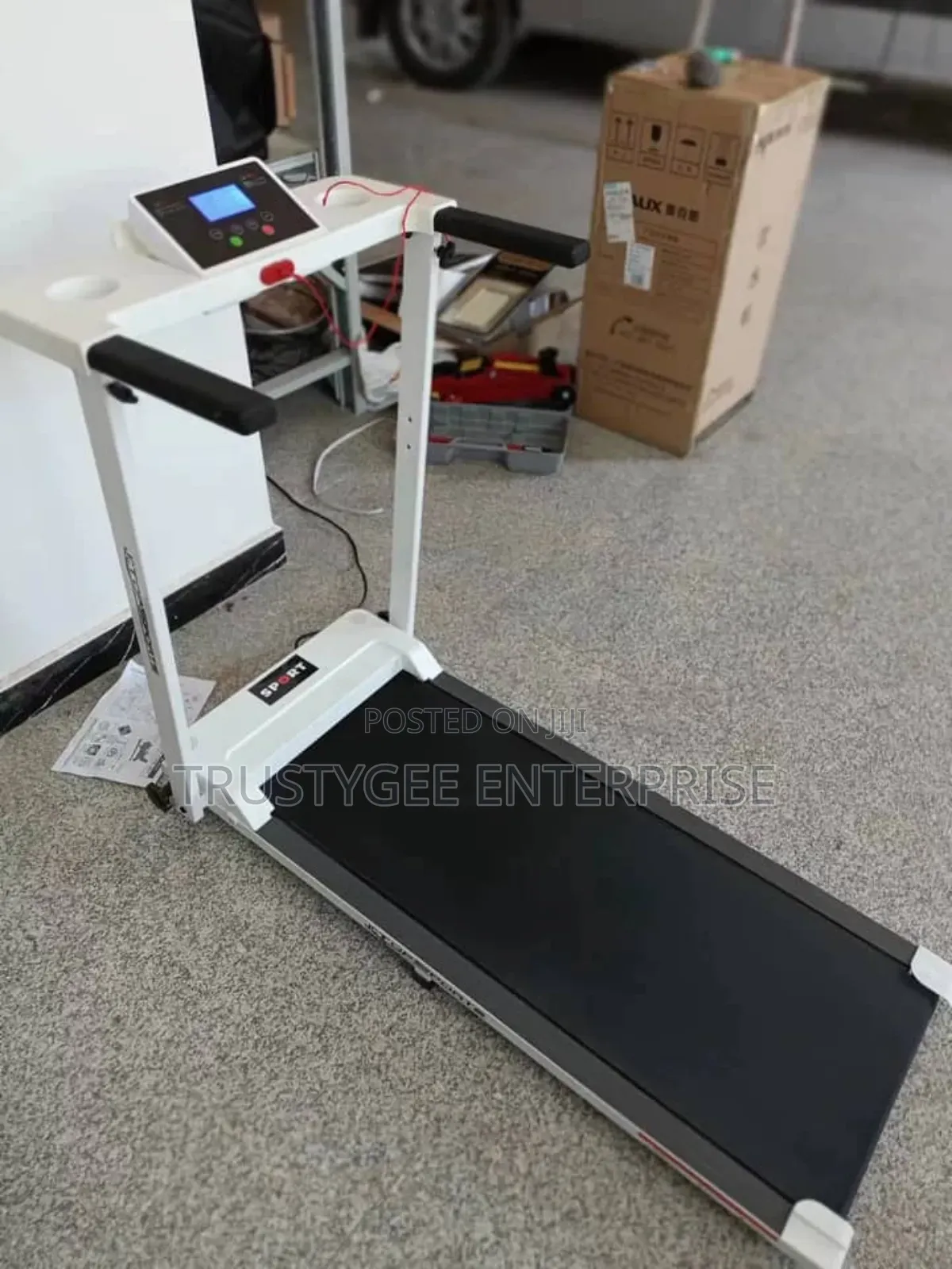 Pull Screen Treadmill With Massager